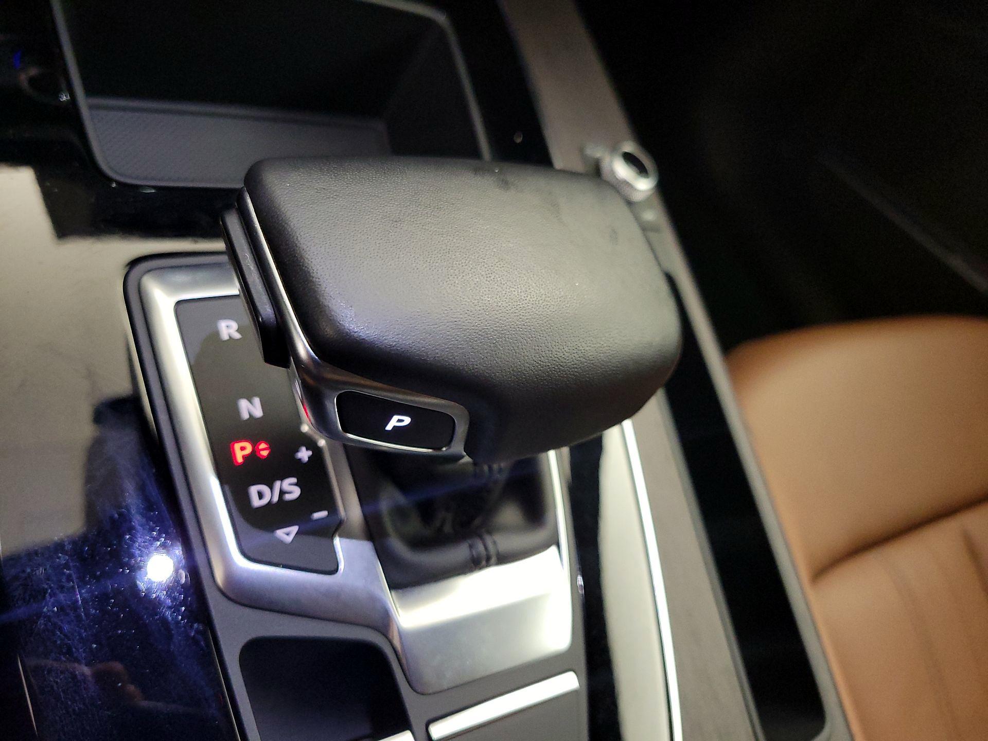 Thumbnail: 2022 Audi Q5 - 18