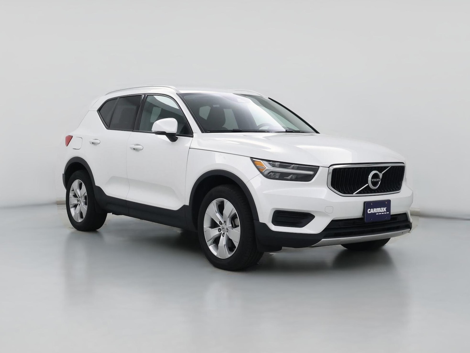 2022 Volvo XC40 Momentum