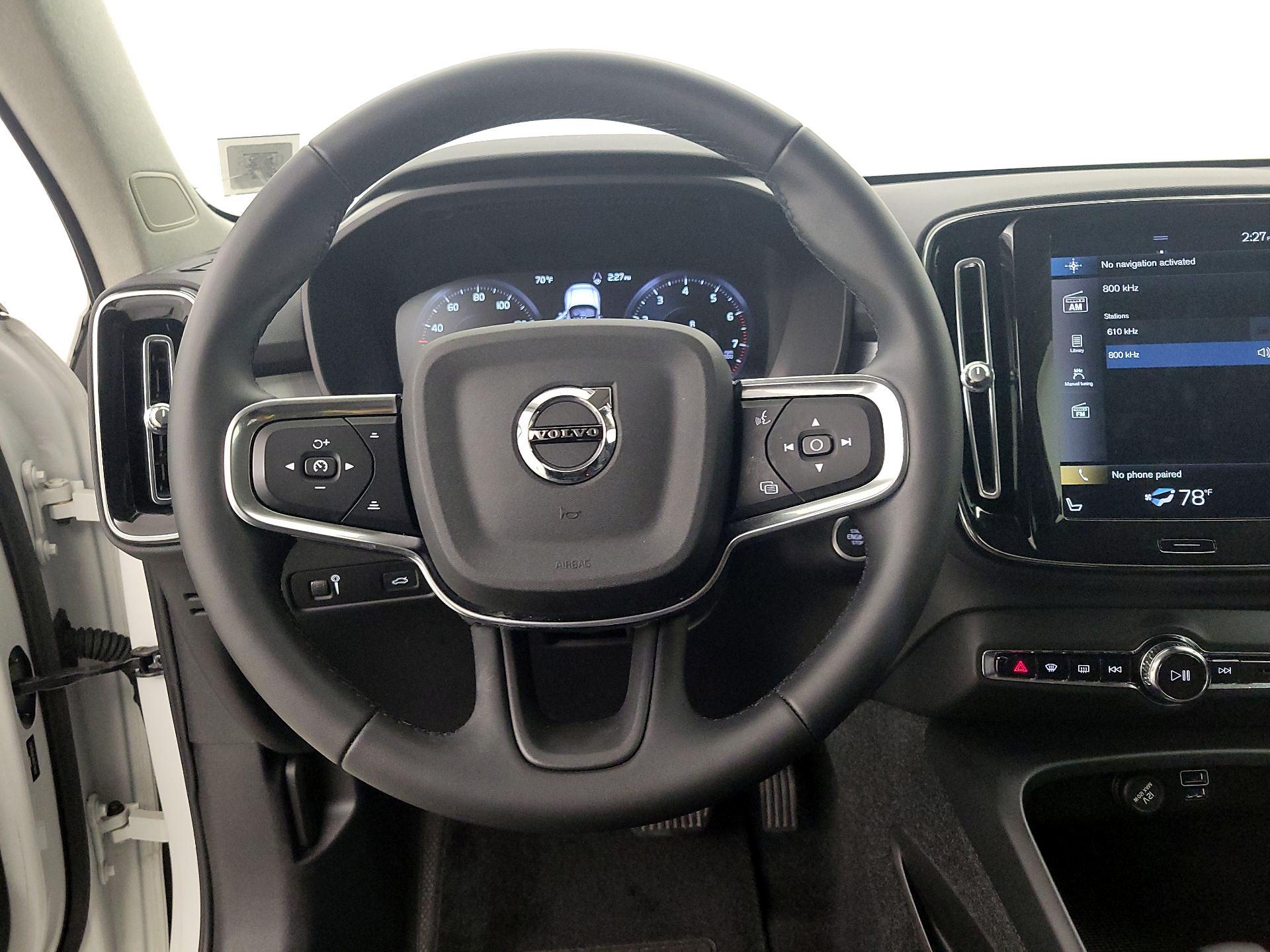 Thumbnail: 2022 Volvo XC40 - 10