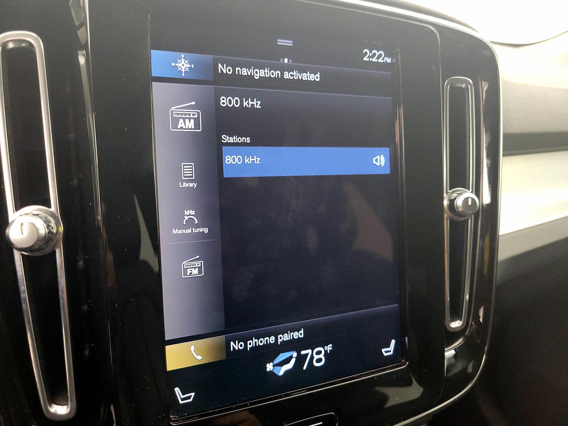 Thumbnail: 2022 Volvo XC40 - 15