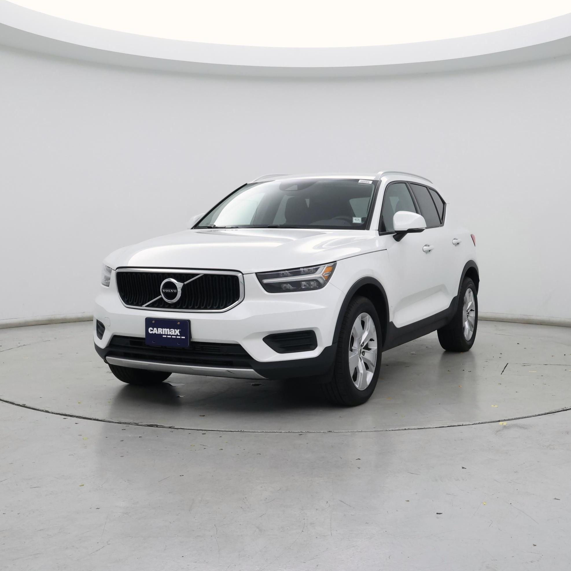 Thumbnail: 2022 Volvo XC40 - 4