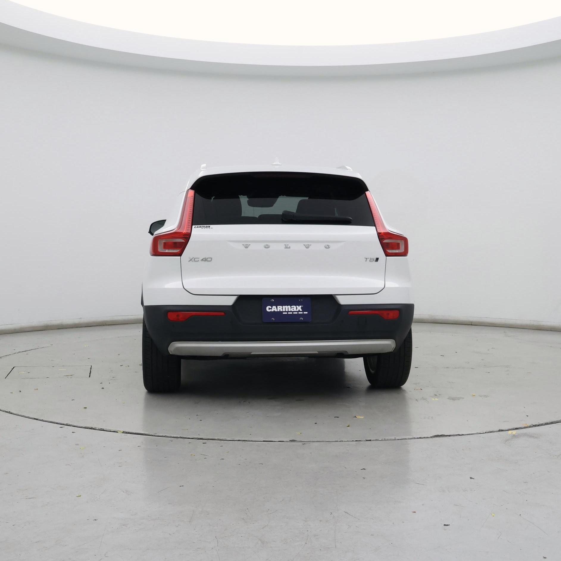 Thumbnail: 2022 Volvo XC40 - 6