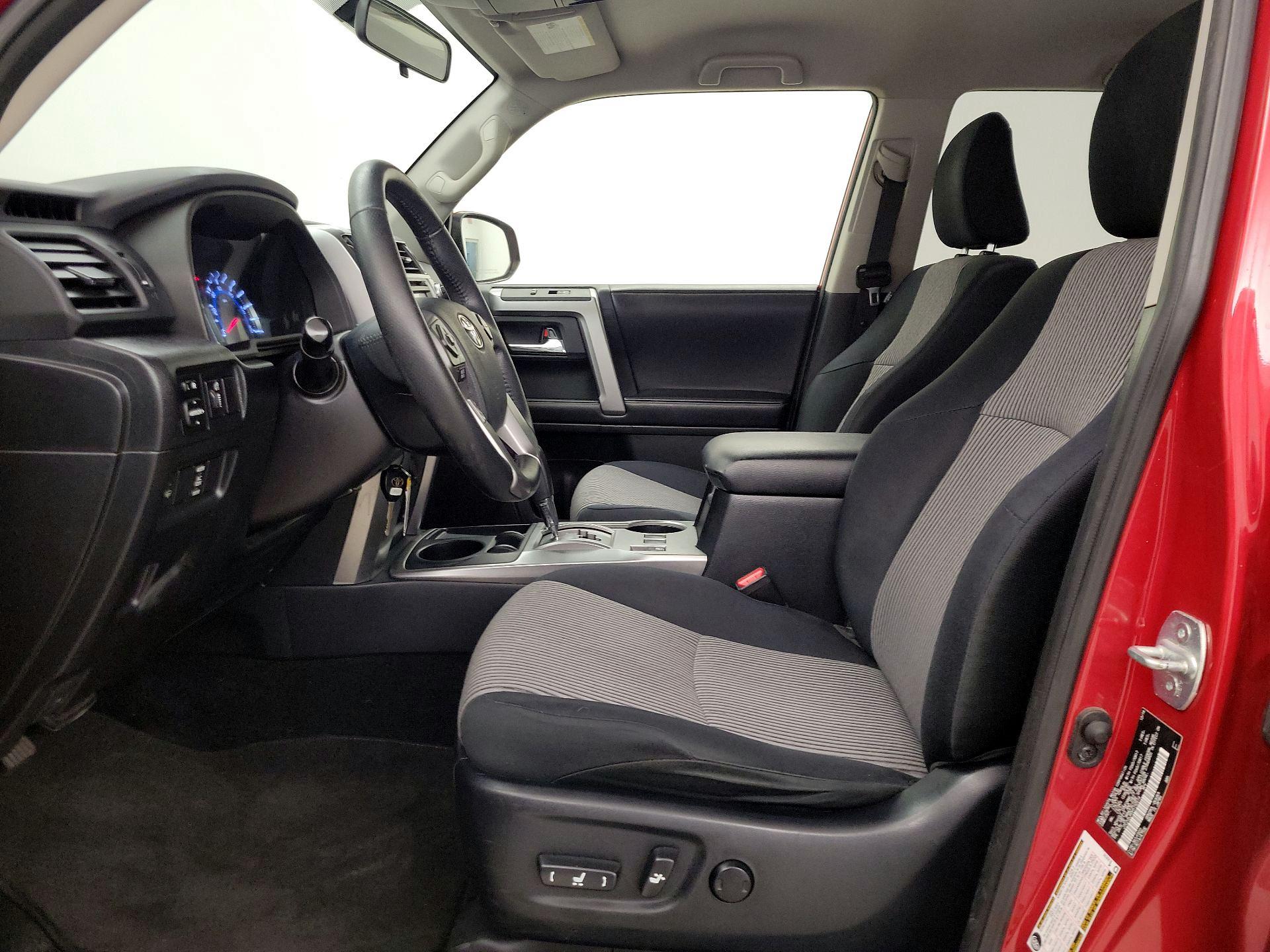 Thumbnail: 2017 Toyota 4Runner - 11