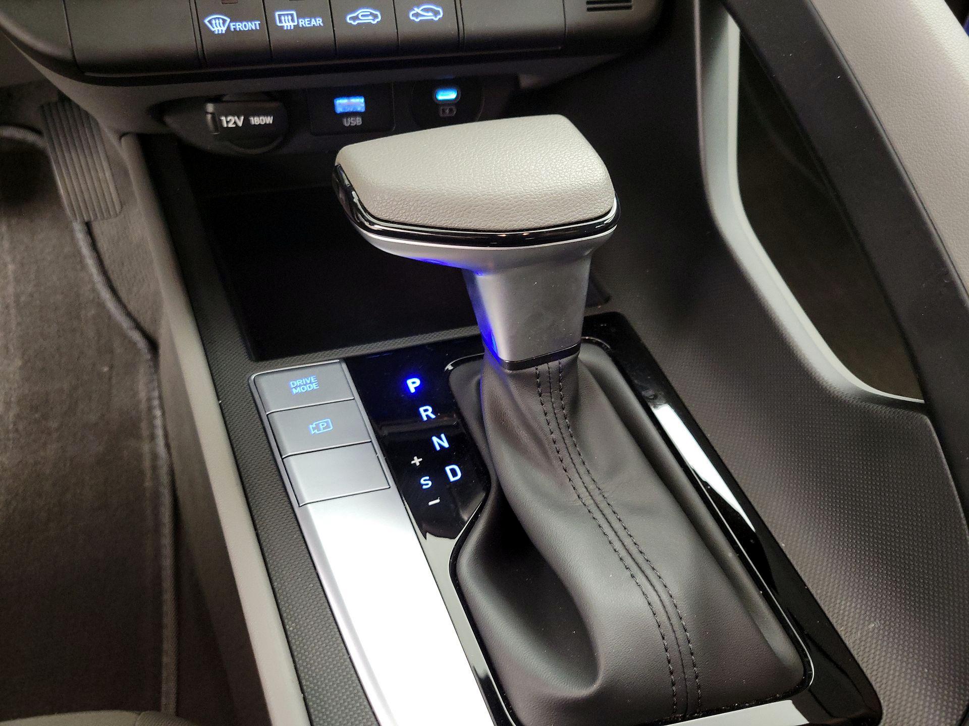 Thumbnail: 2024 Hyundai Elantra - 18