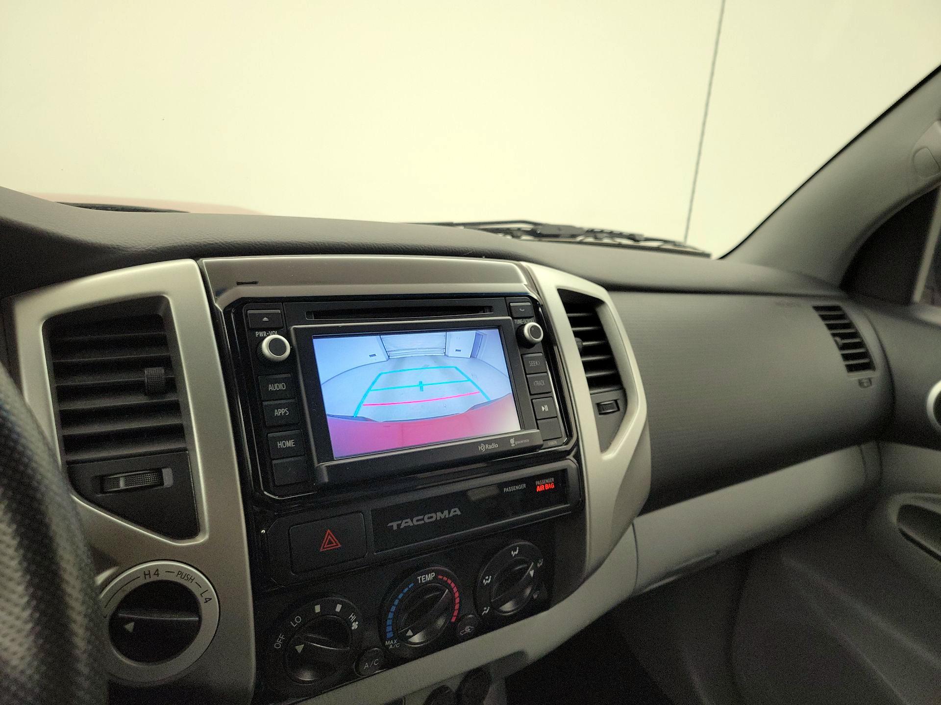 Thumbnail: 2015 Toyota Tacoma - 14