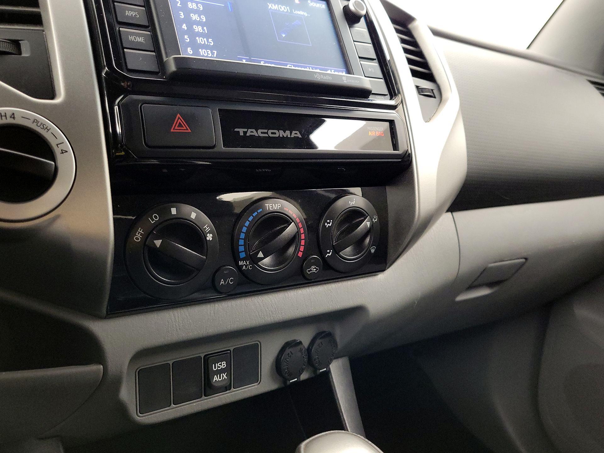 Thumbnail: 2015 Toyota Tacoma - 16