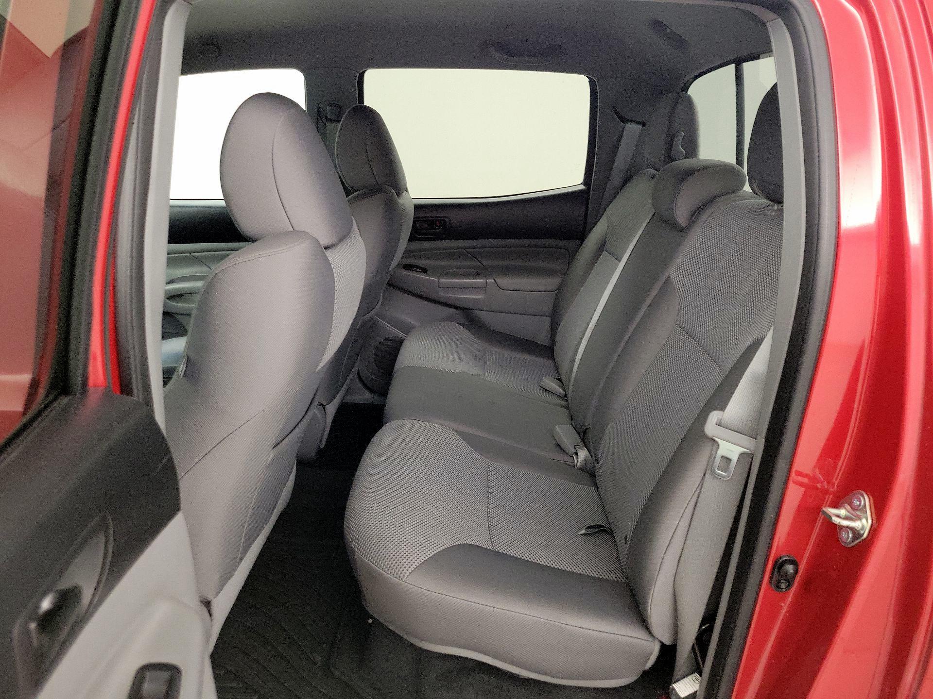 Thumbnail: 2015 Toyota Tacoma - 19