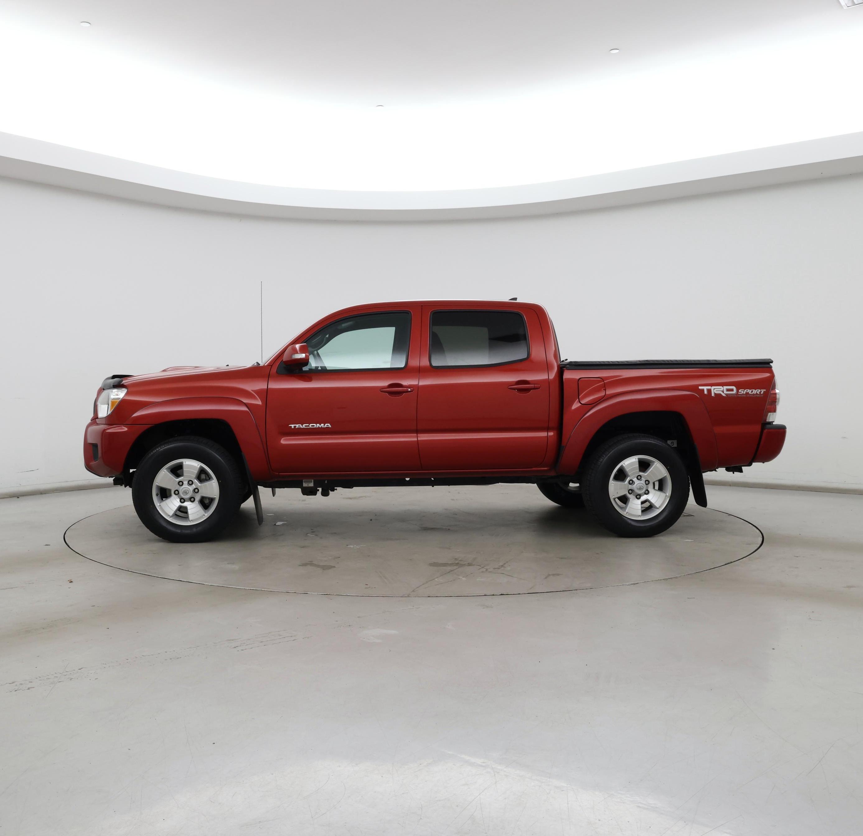 Thumbnail: 2015 Toyota Tacoma - 3