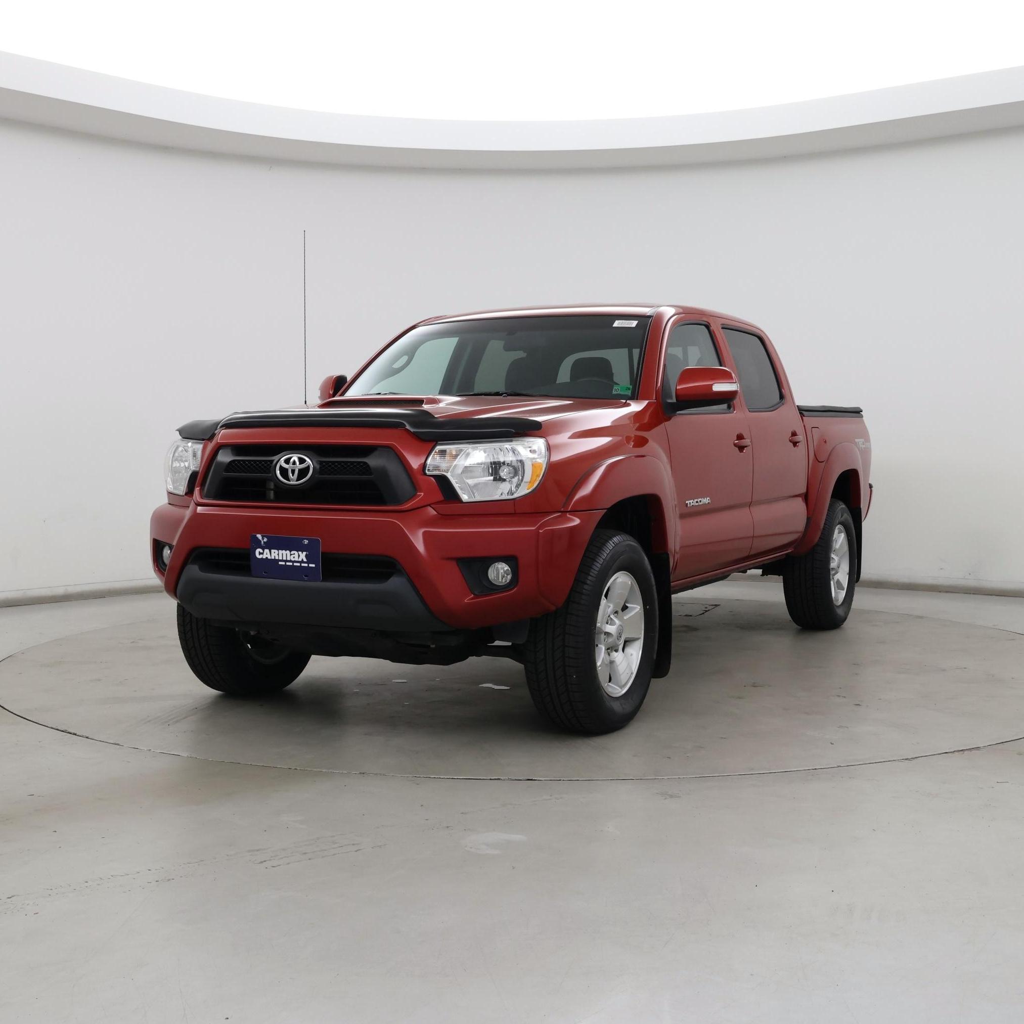 Thumbnail: 2015 Toyota Tacoma - 4