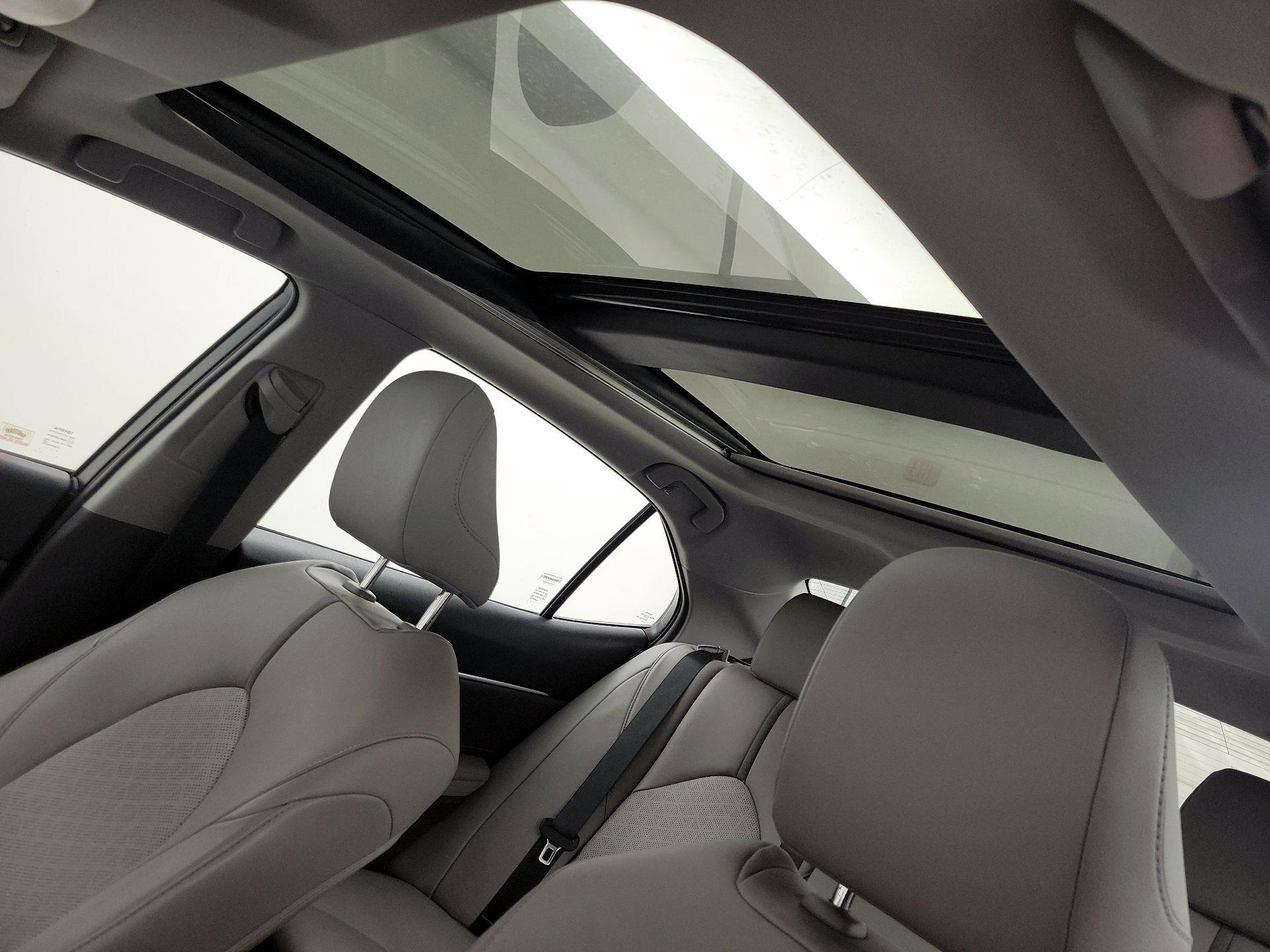 Thumbnail: 2018 Toyota Camry - 20