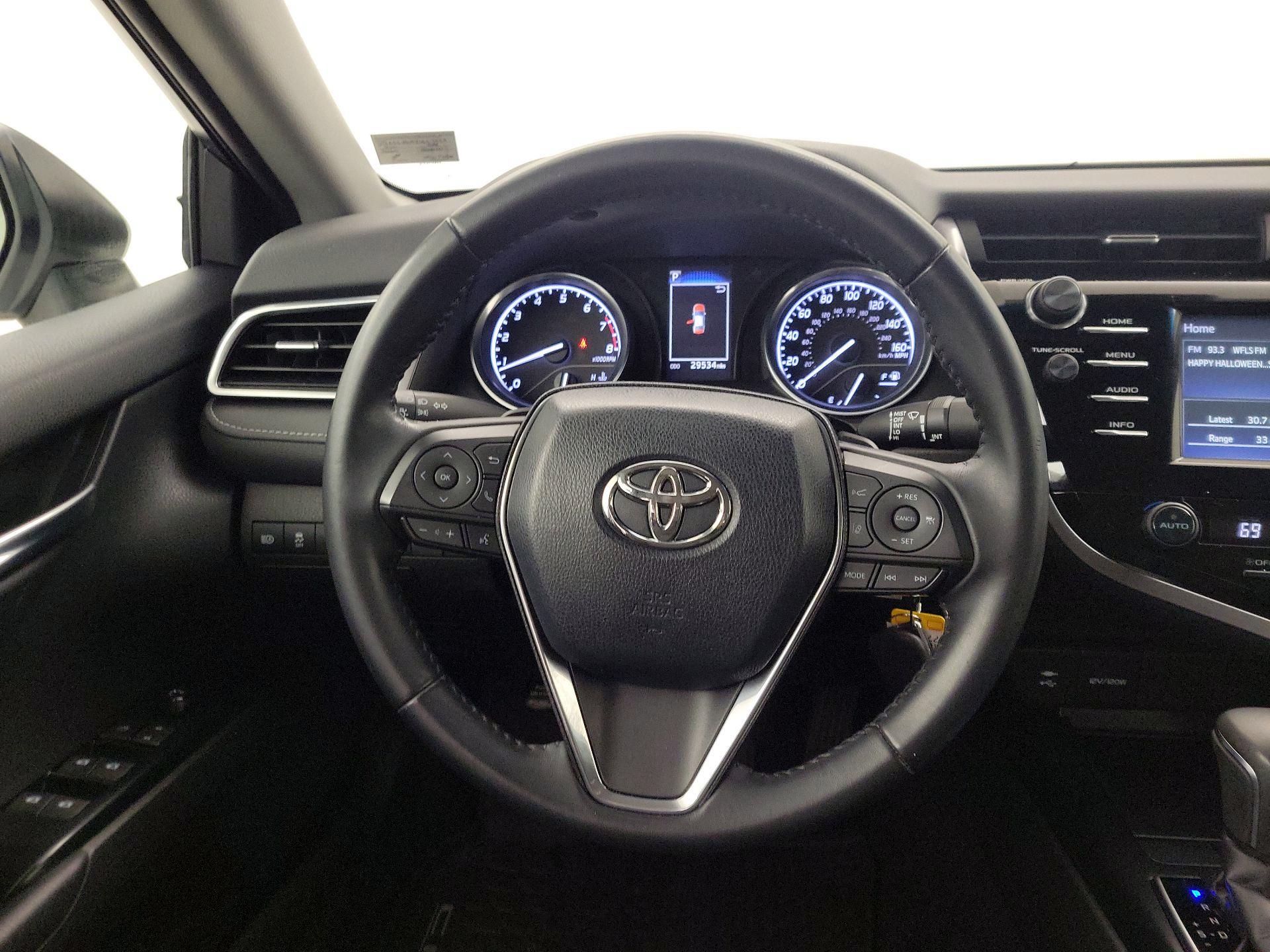 Thumbnail: 2018 Toyota Camry - 10