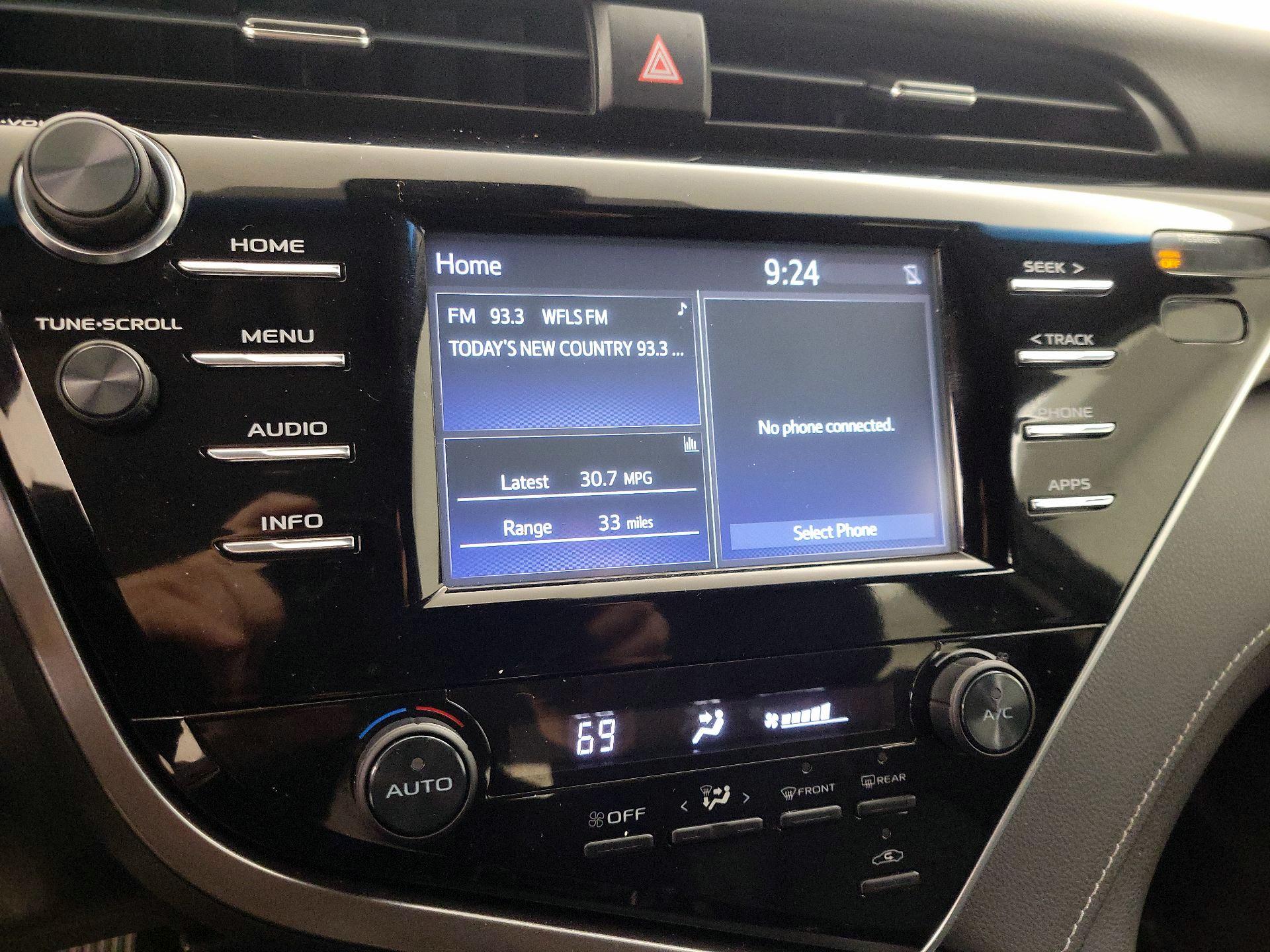 Thumbnail: 2018 Toyota Camry - 15