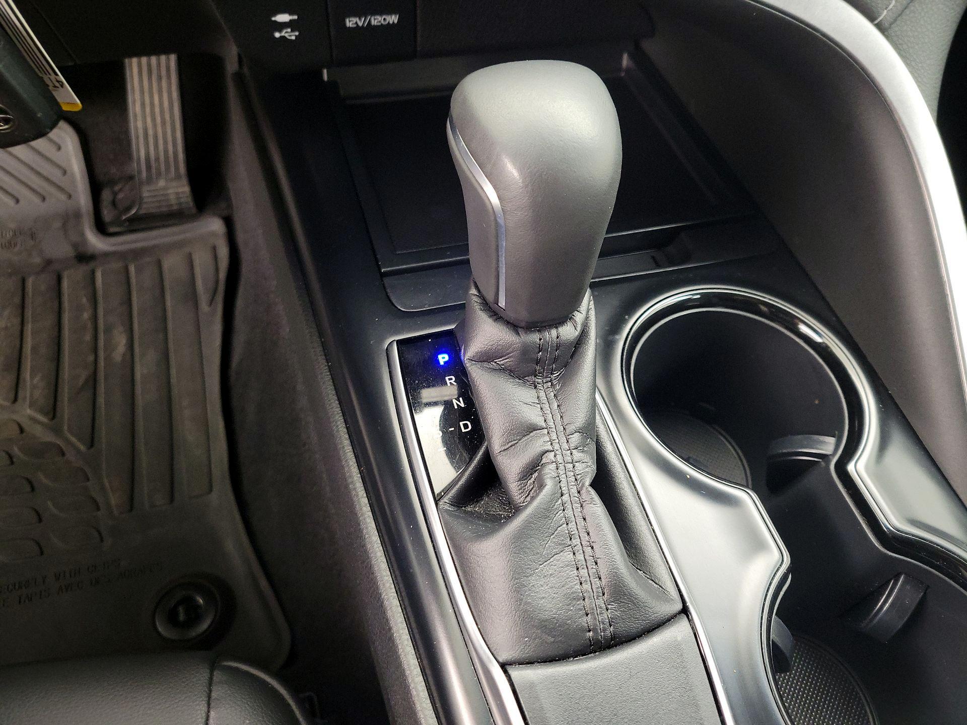 Thumbnail: 2018 Toyota Camry - 17