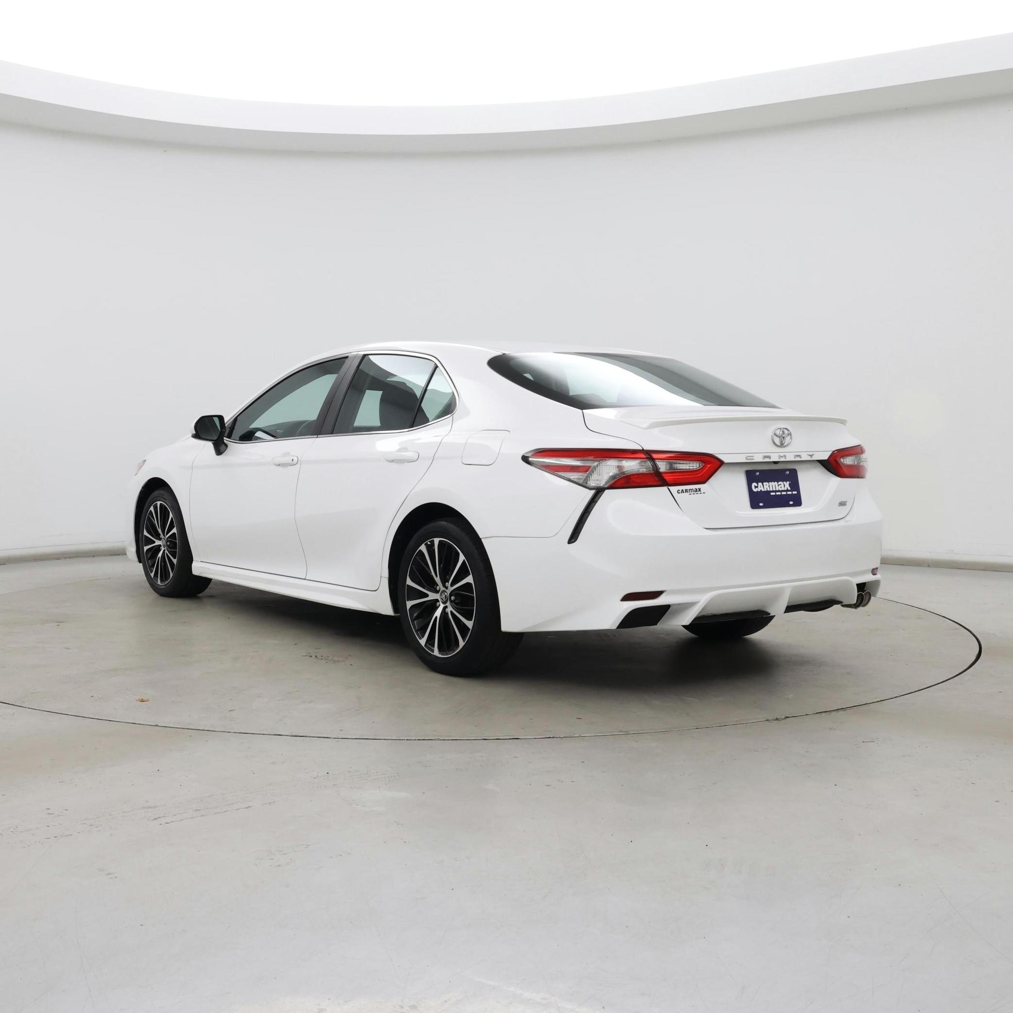 Thumbnail: 2018 Toyota Camry - 2