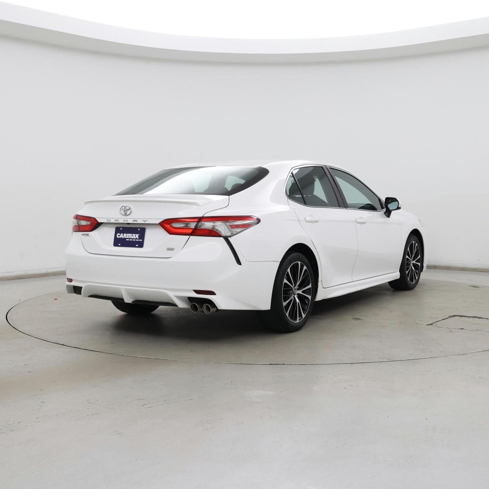 Thumbnail: 2018 Toyota Camry - 8