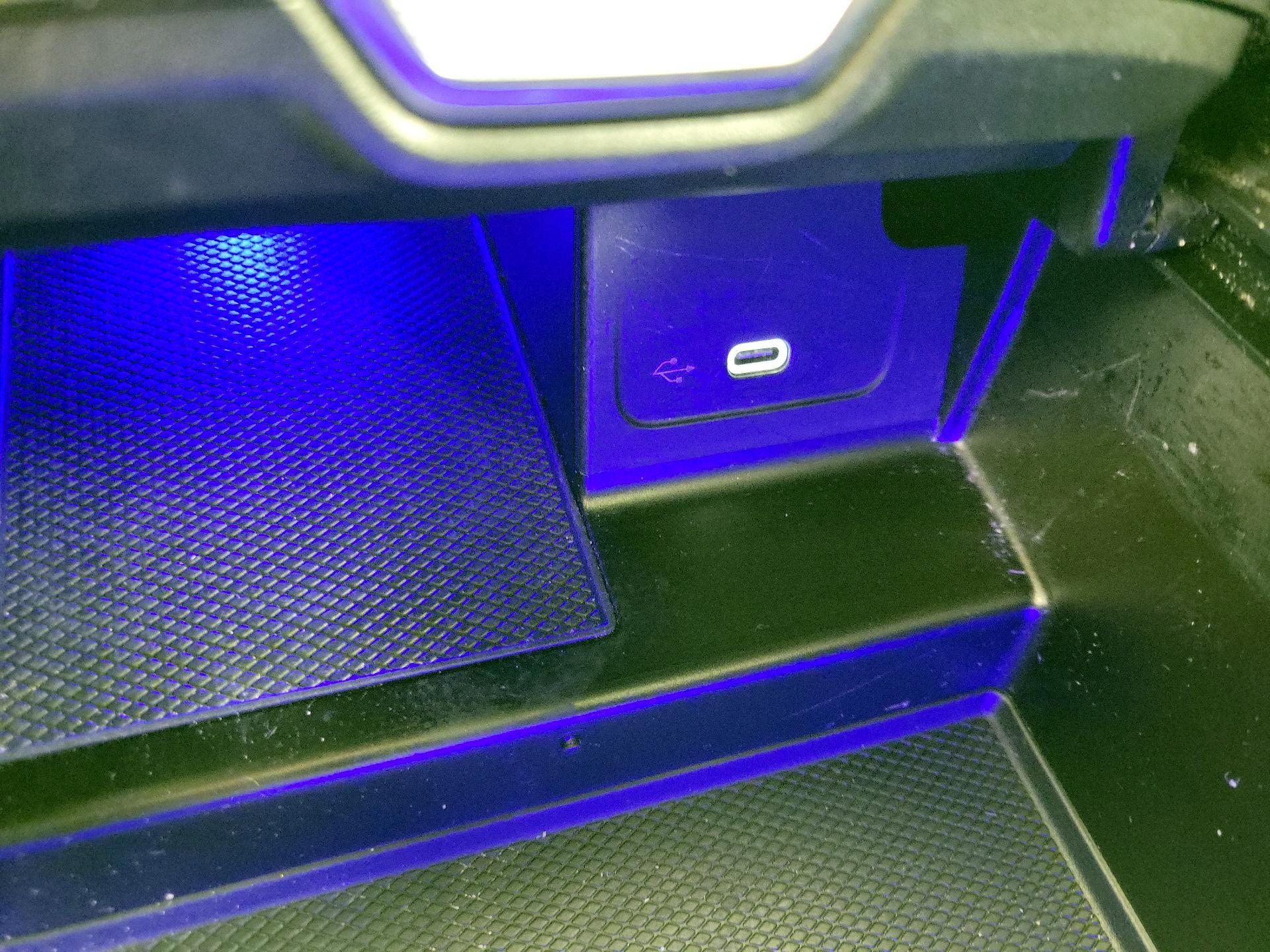 Thumbnail: 2022 Mercedes-Benz C-Class - 18