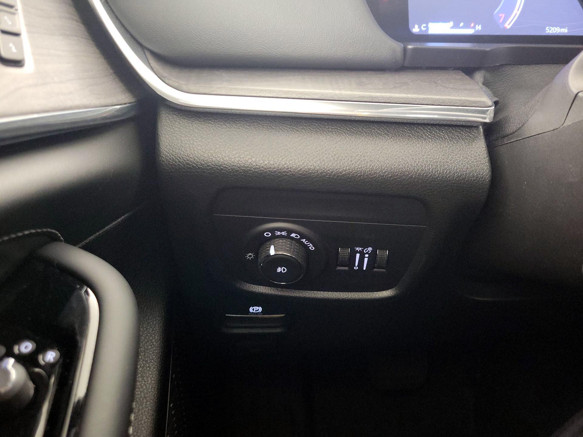 Thumbnail: 2024 Jeep Grand Cherokee - 13