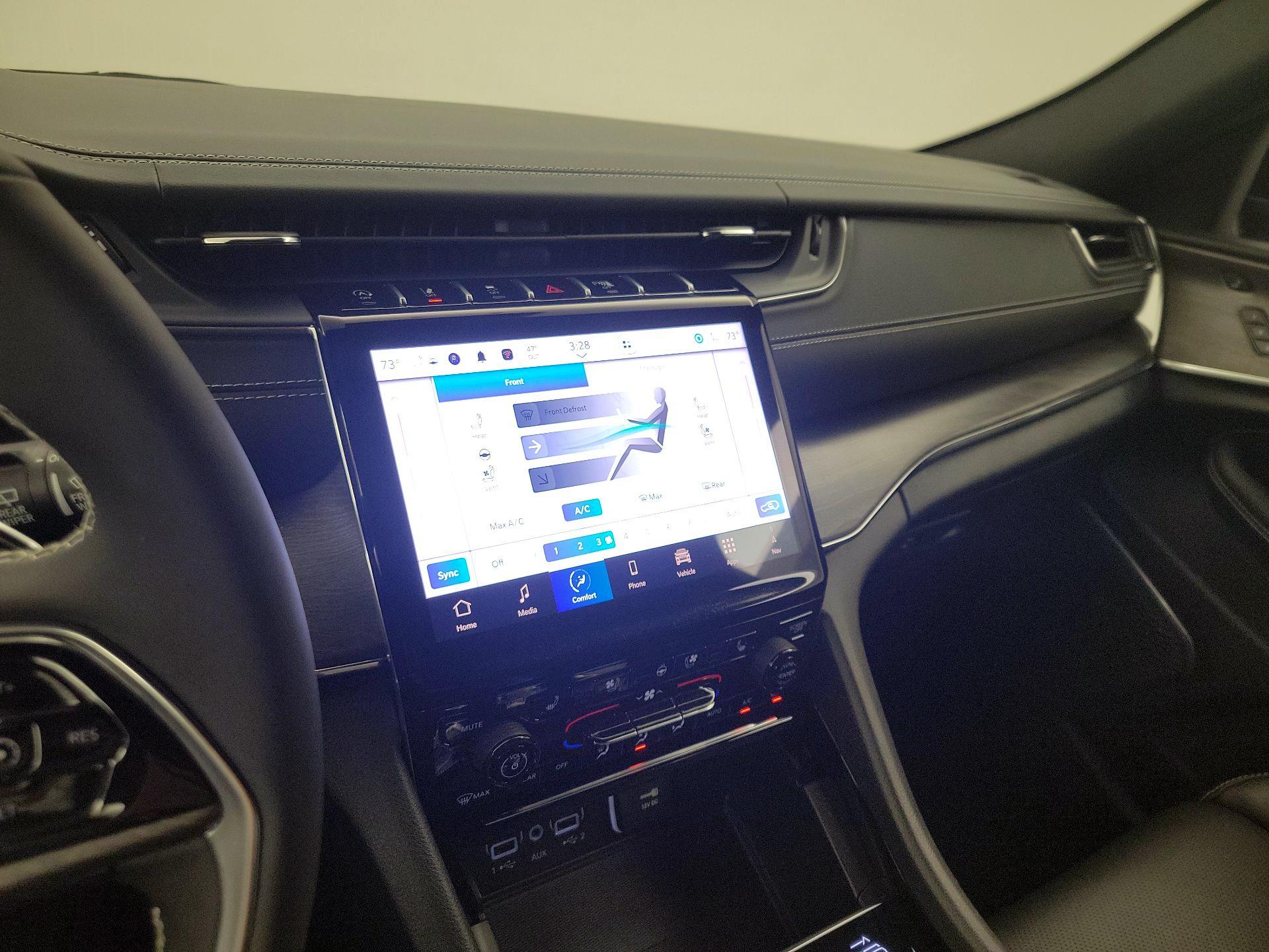 Thumbnail: 2024 Jeep Grand Cherokee - 17