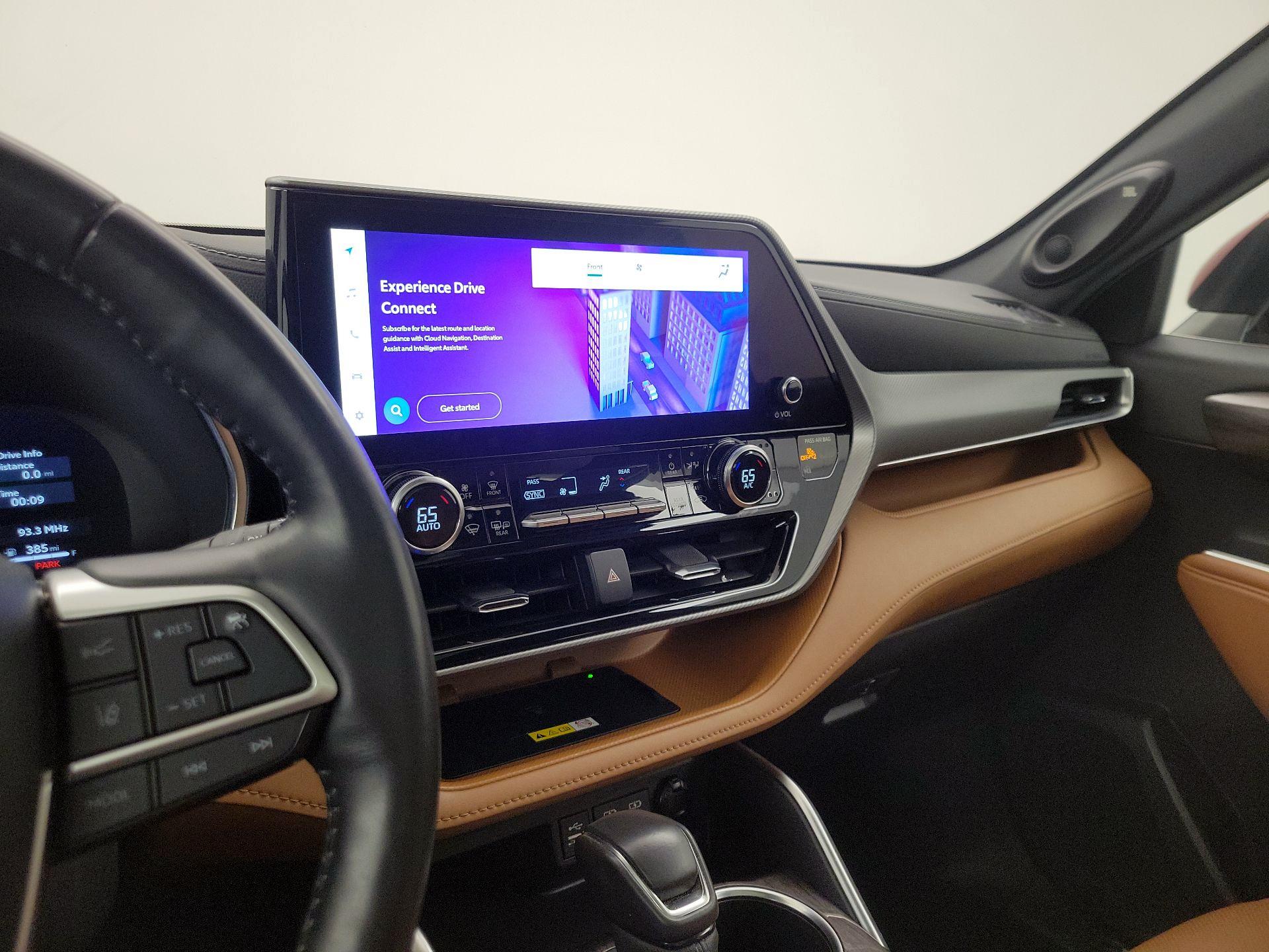 Thumbnail: 2023 Toyota Highlander - 16