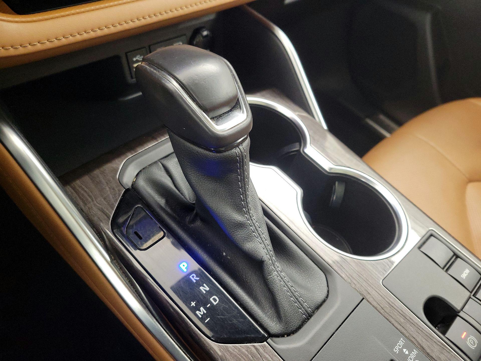 Thumbnail: 2023 Toyota Highlander - 17