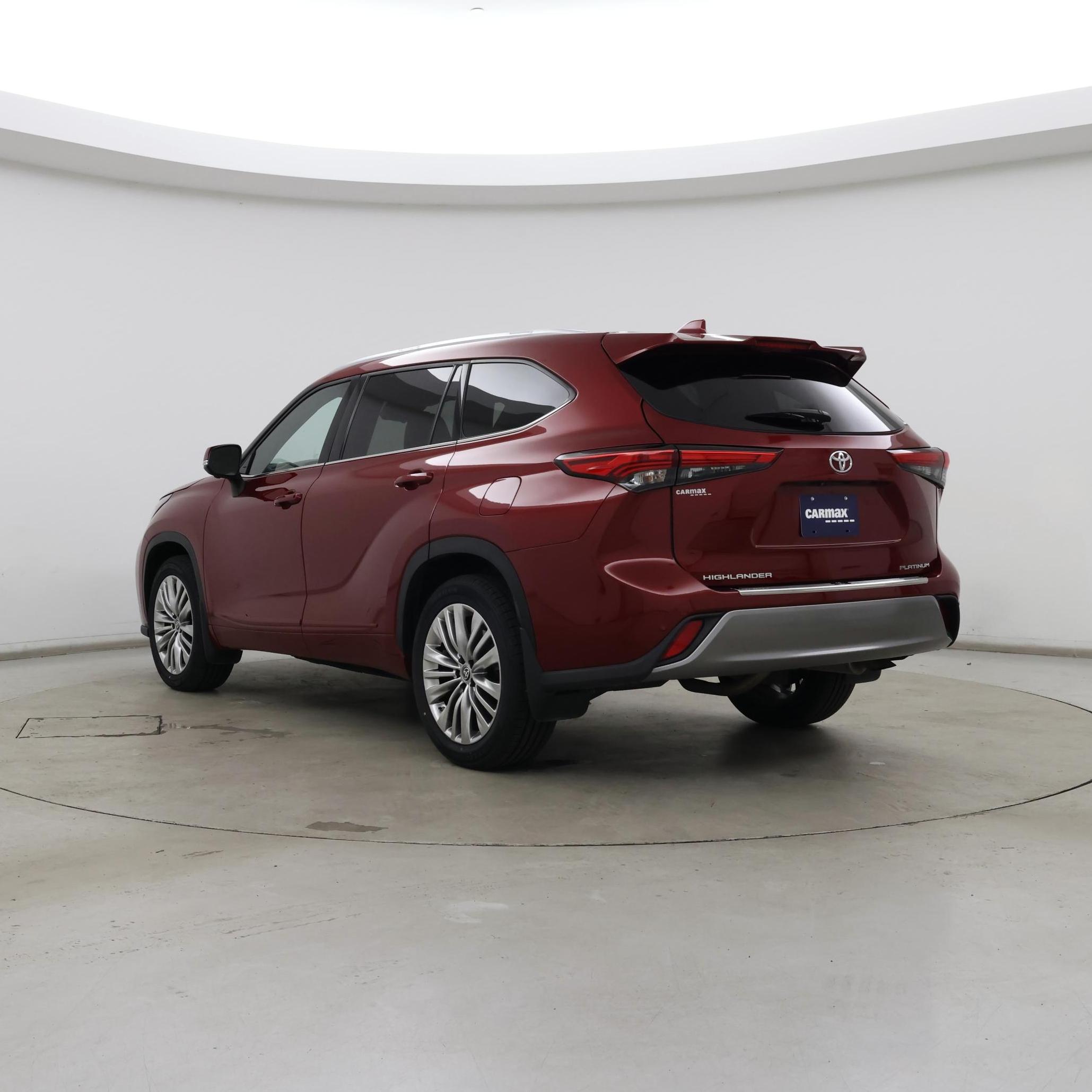 Thumbnail: 2023 Toyota Highlander - 2