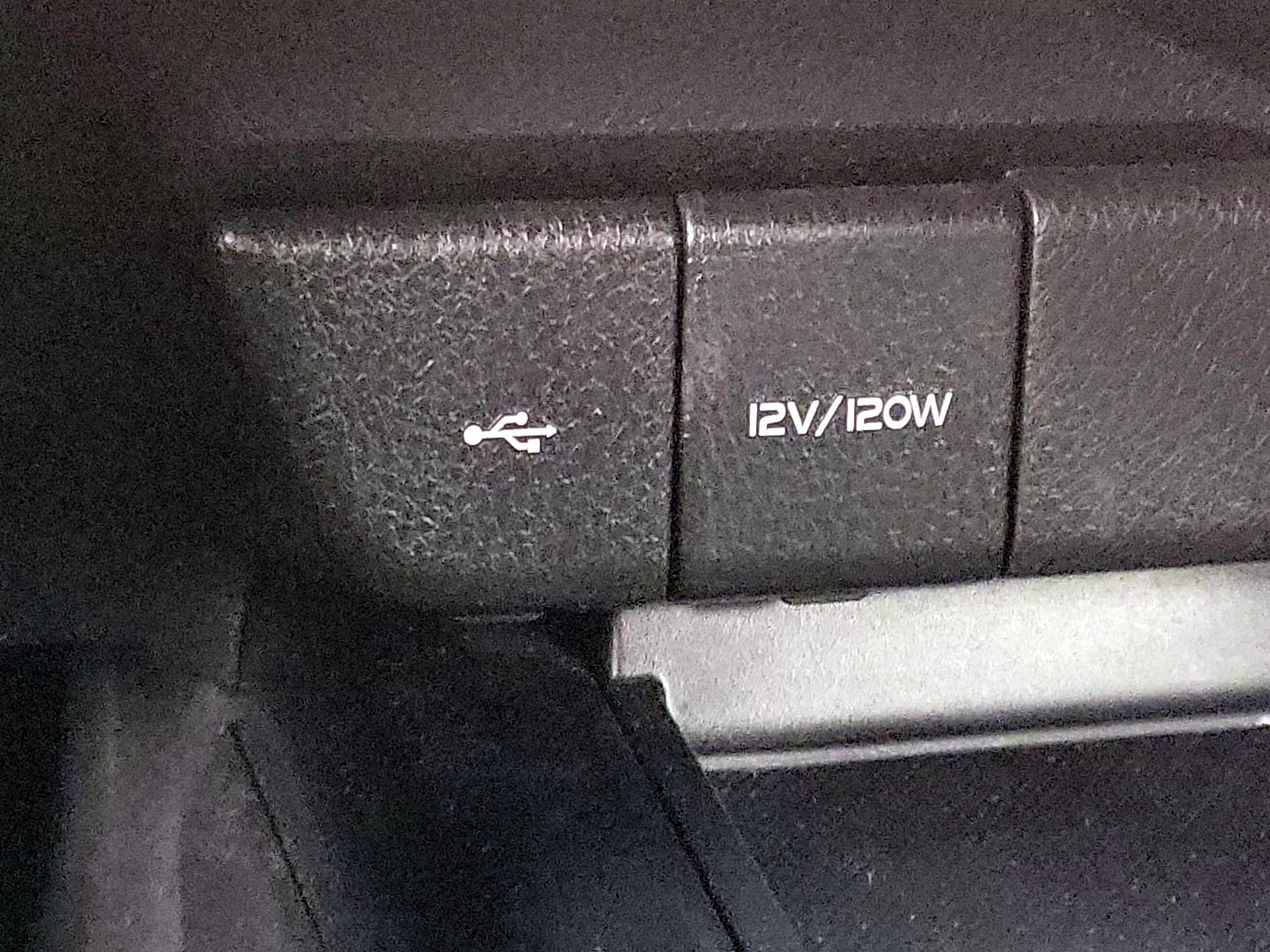 Thumbnail: 2020 Toyota Camry - 18