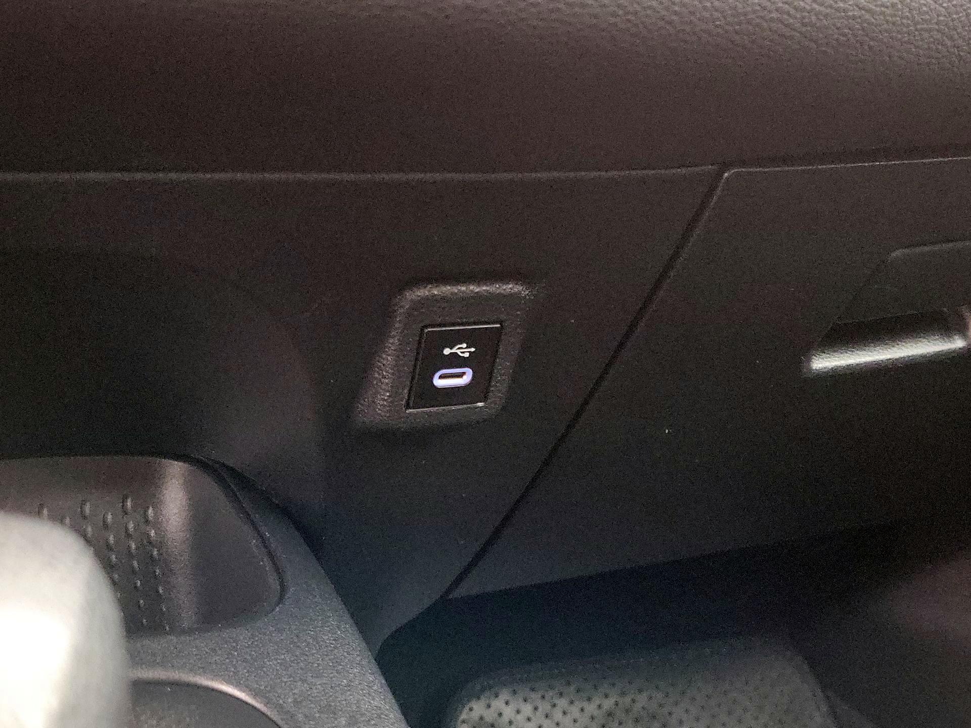 Thumbnail: 2023 Toyota Corolla - 18