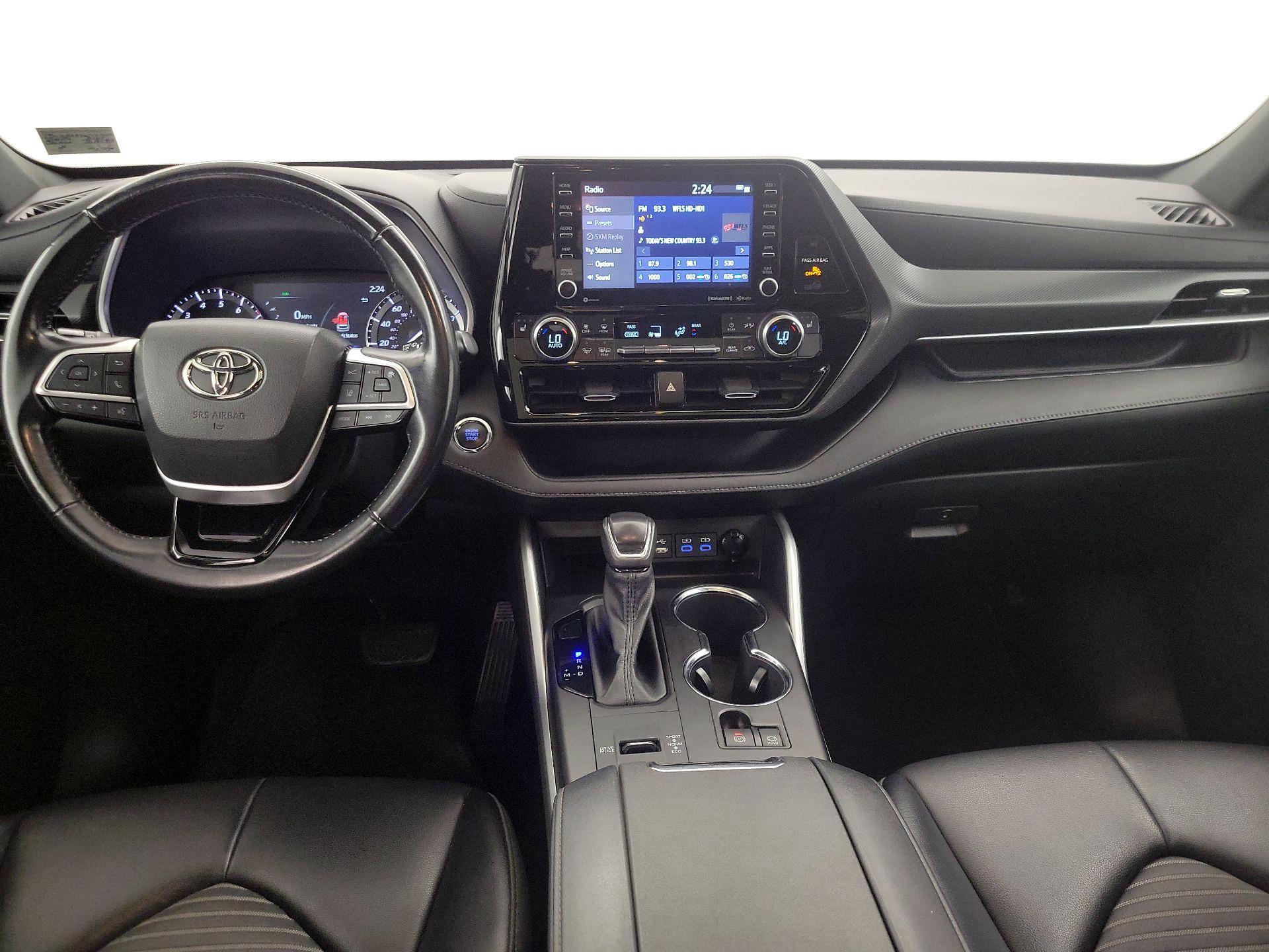 Thumbnail: 2022 Toyota Highlander - 9