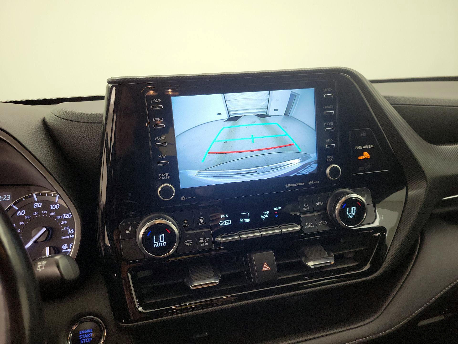 Thumbnail: 2022 Toyota Highlander - 14