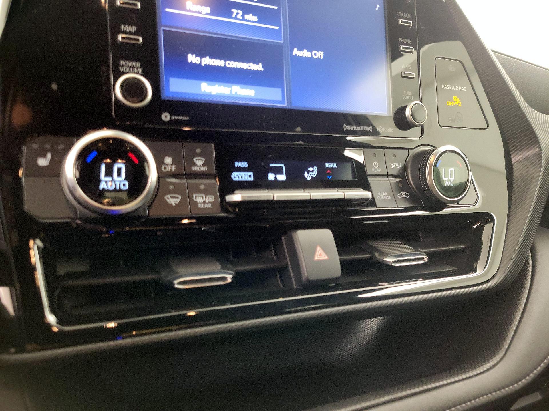 Thumbnail: 2022 Toyota Highlander - 16