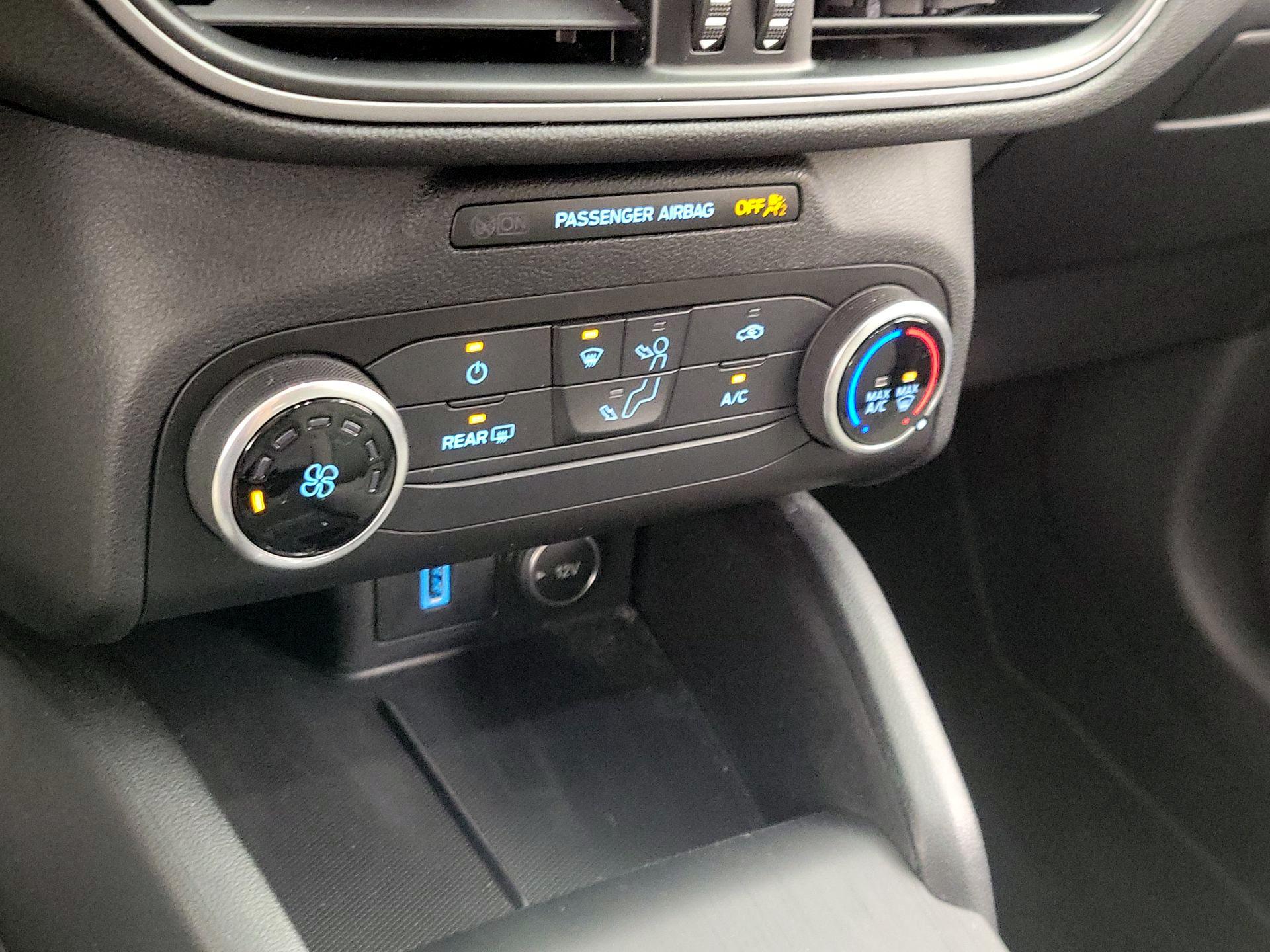 Thumbnail: 2020 Ford Escape - 16