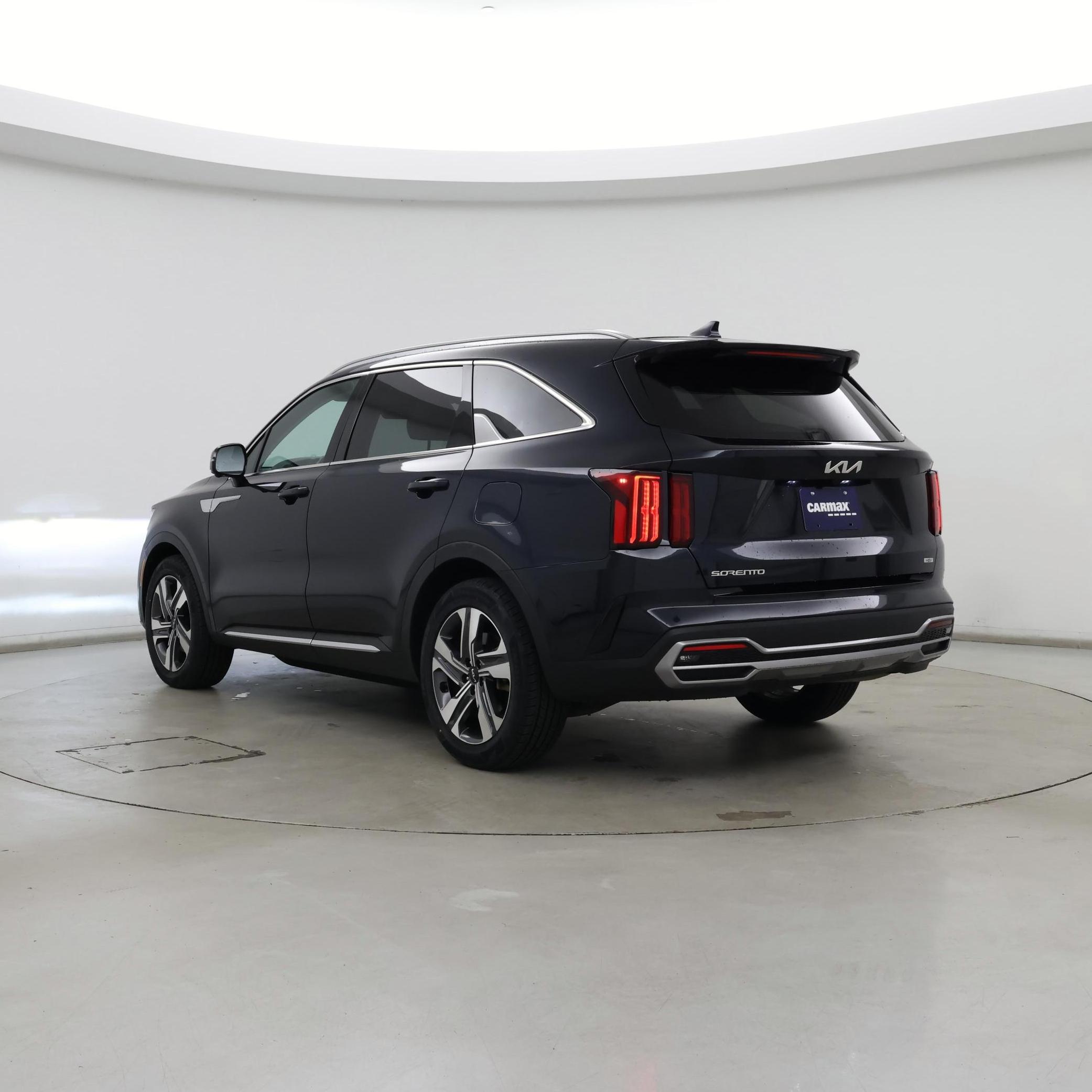 Thumbnail: 2023 Kia Sorento - 2