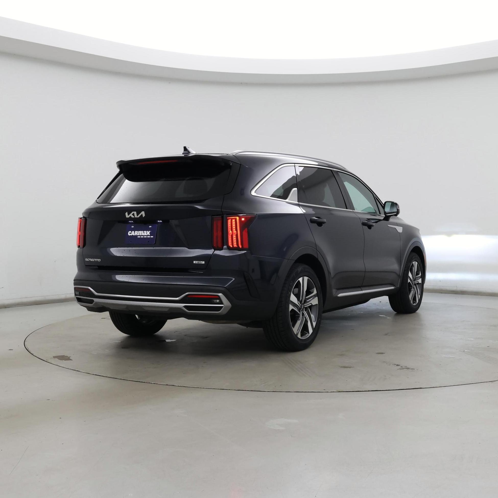 Thumbnail: 2023 Kia Sorento - 8