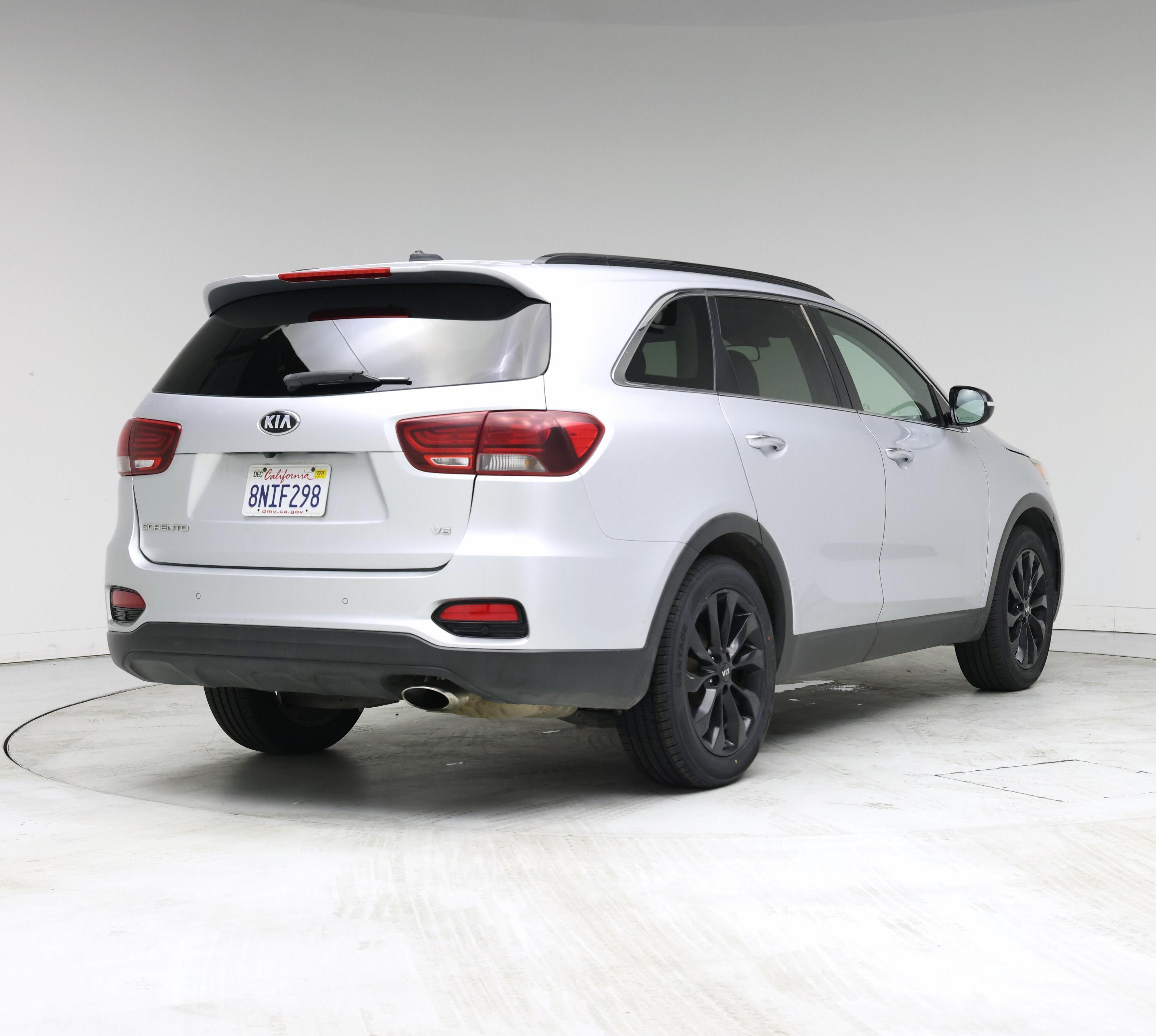 Thumbnail: 2019 Kia Sorento - 8