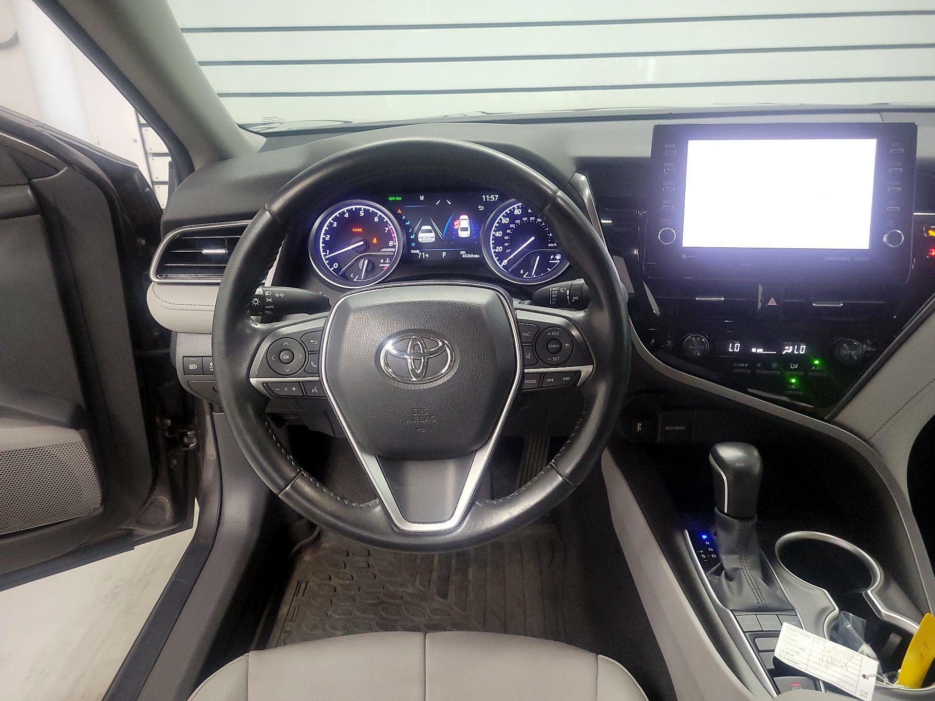 Thumbnail: 2021 Toyota Camry - 10