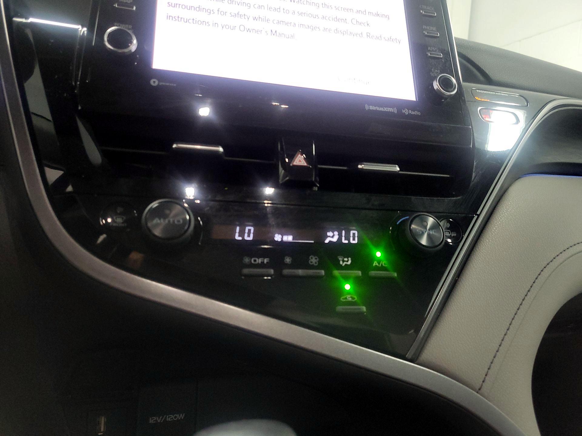 Thumbnail: 2021 Toyota Camry - 15