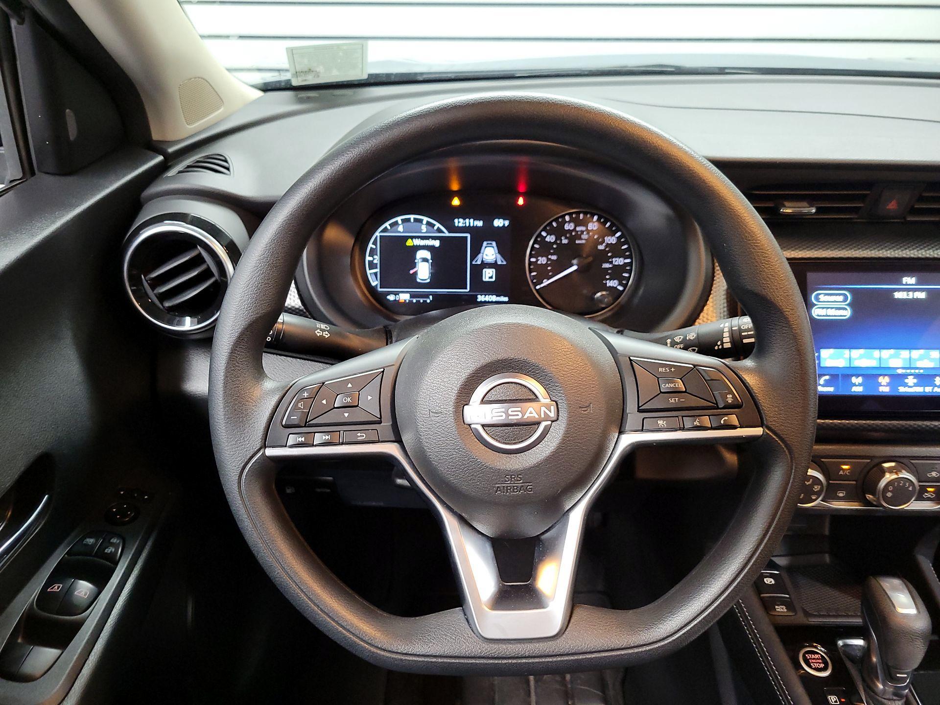 Thumbnail: 2023 Nissan Kicks - 10