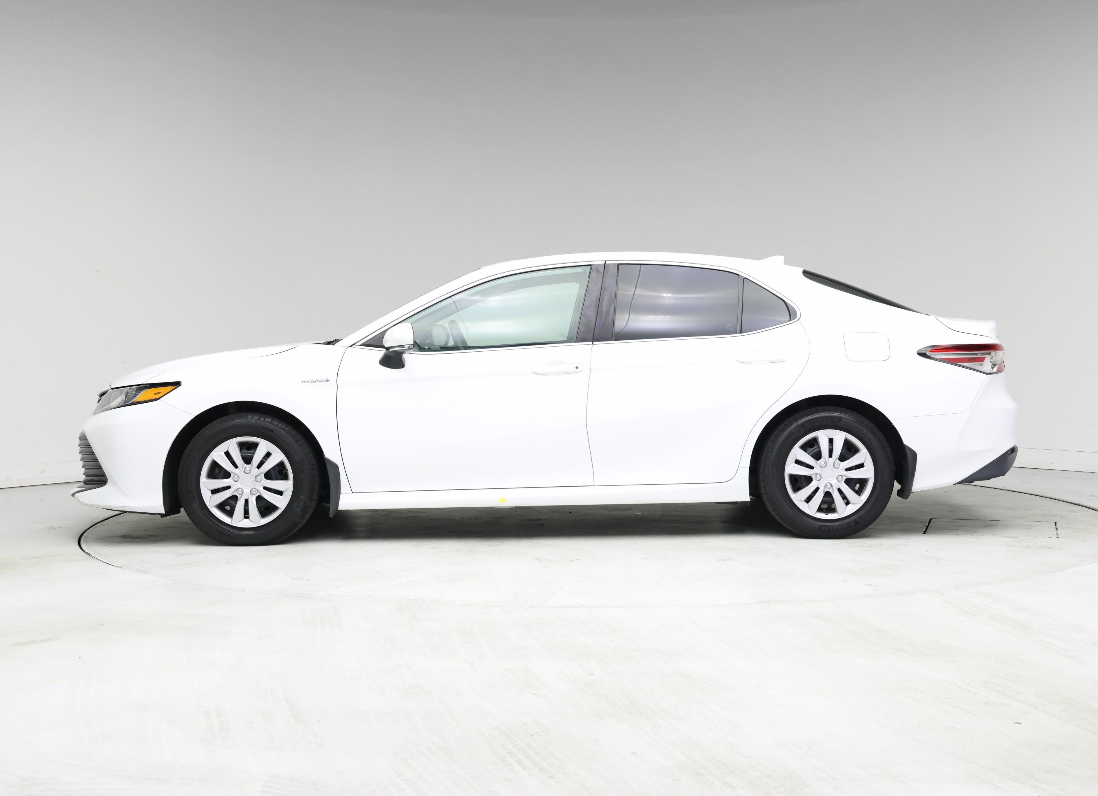Thumbnail: 2020 Toyota Camry - 3