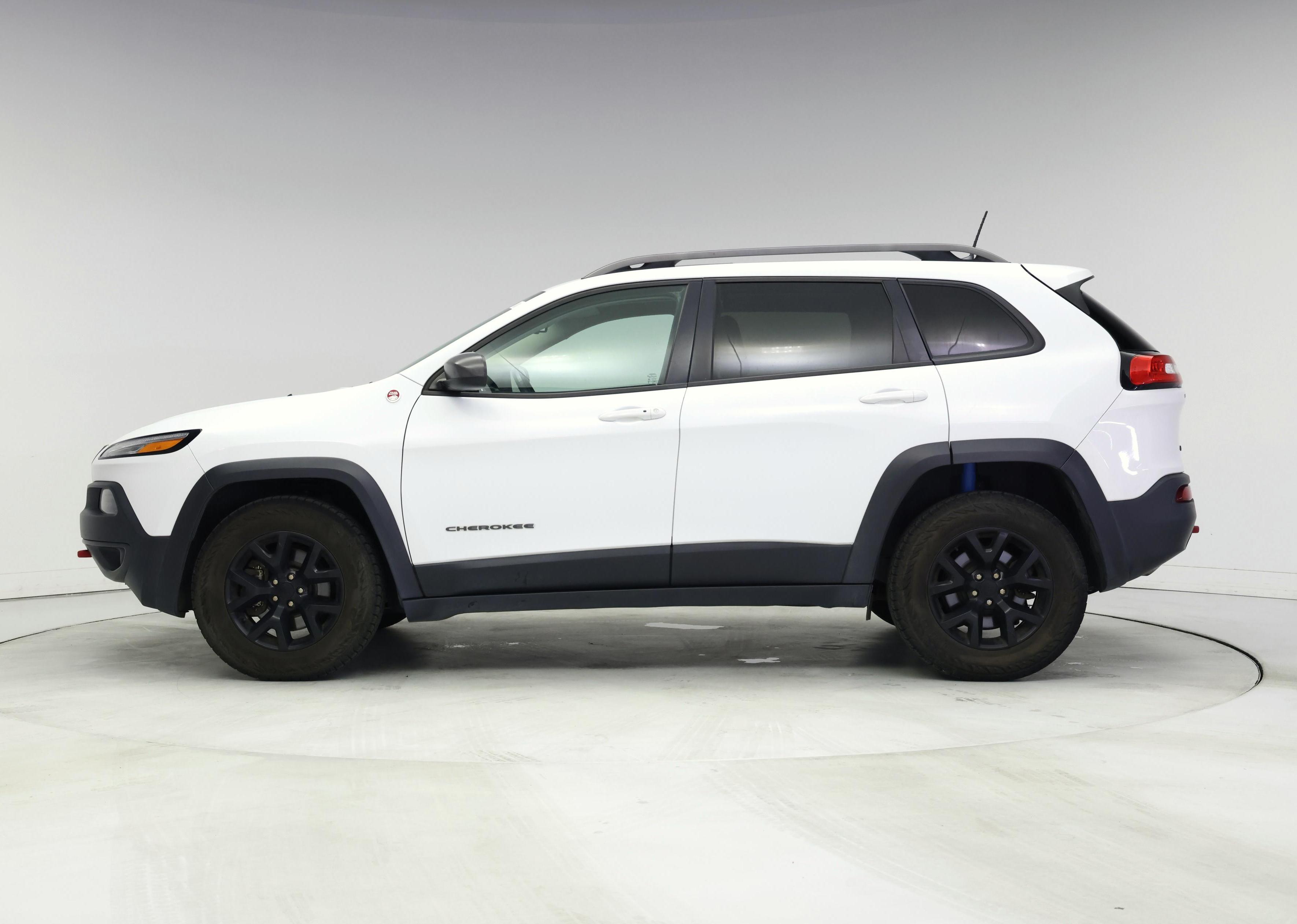 Thumbnail: 2016 Jeep Cherokee - 3