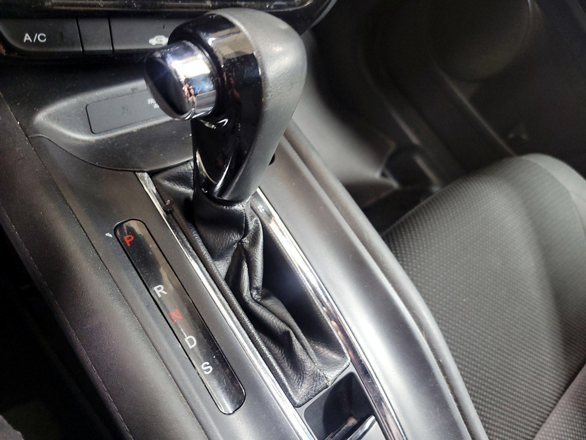 Thumbnail: 2021 Honda HR-V - 17