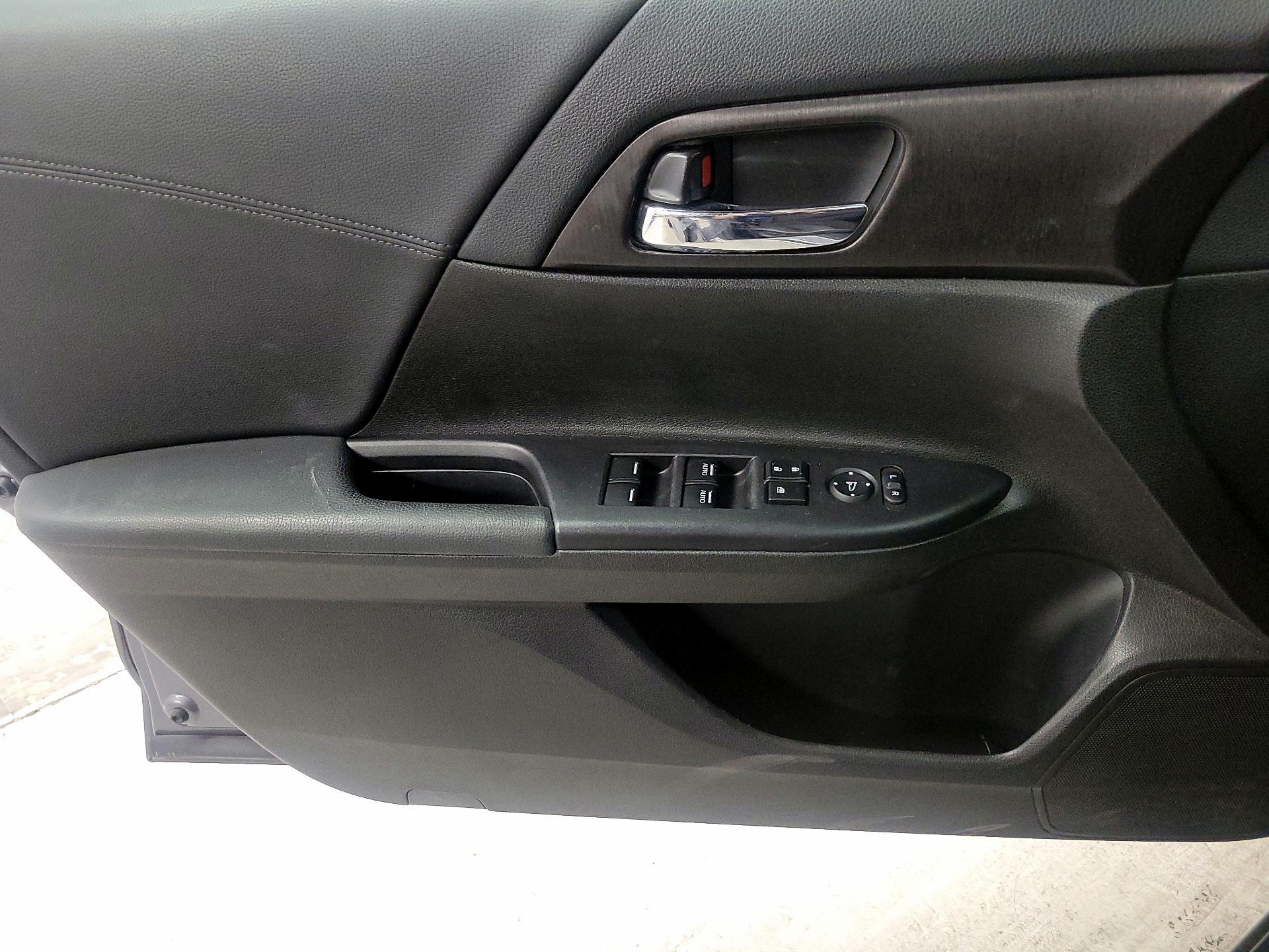 Thumbnail: 2013 Honda Accord - 12