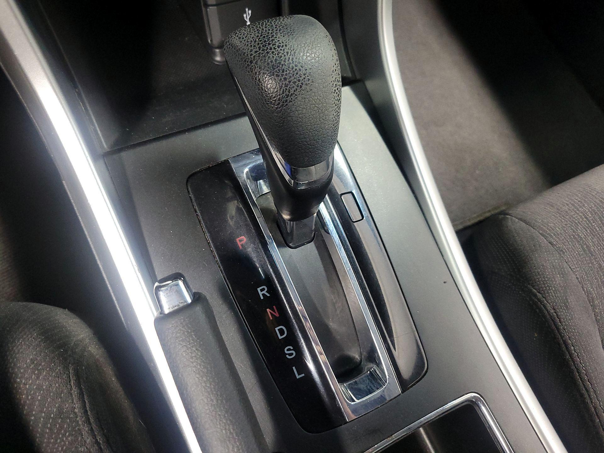 Thumbnail: 2013 Honda Accord - 16
