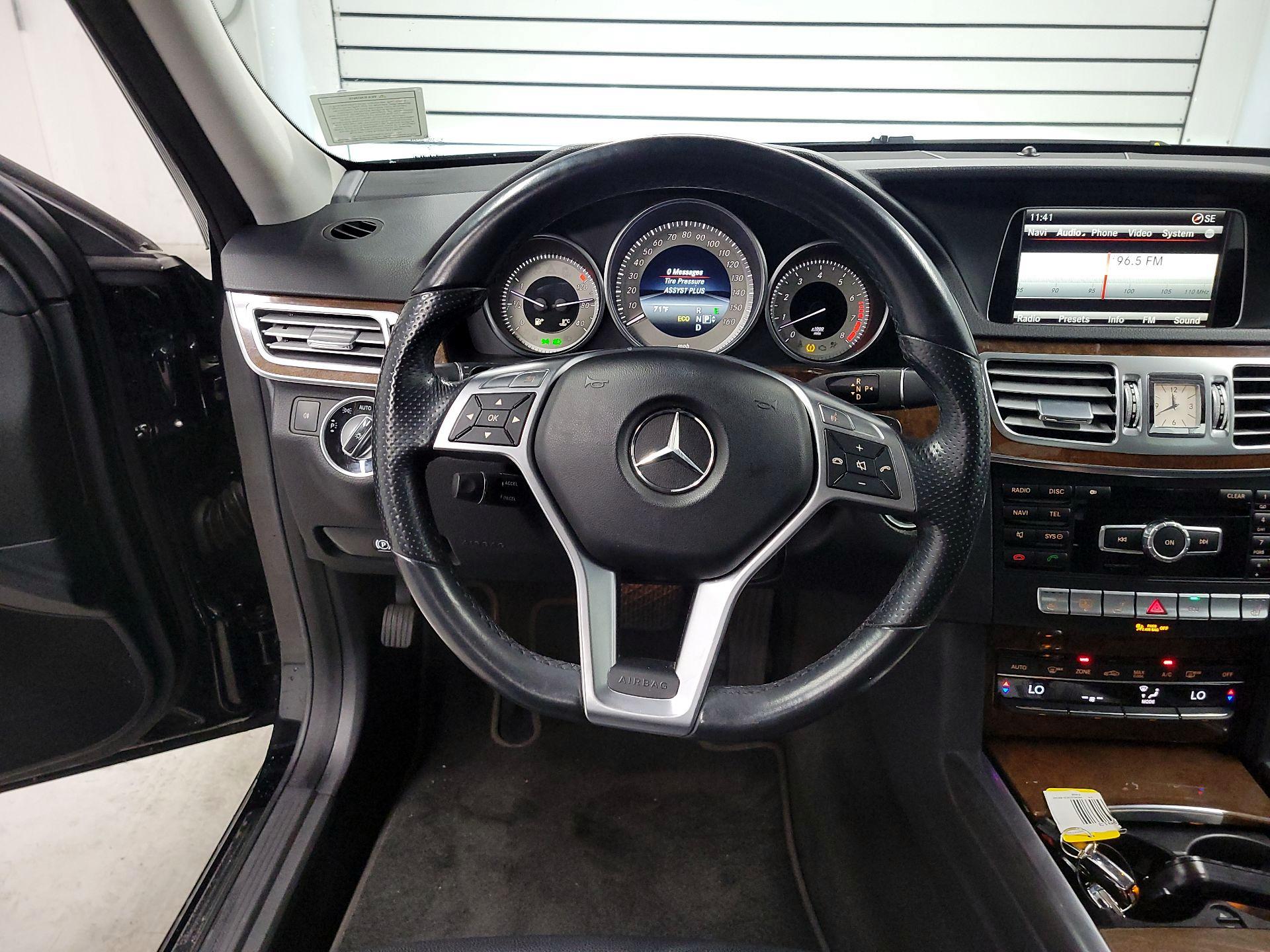 Thumbnail: 2014 Mercedes-Benz E-Class - 10
