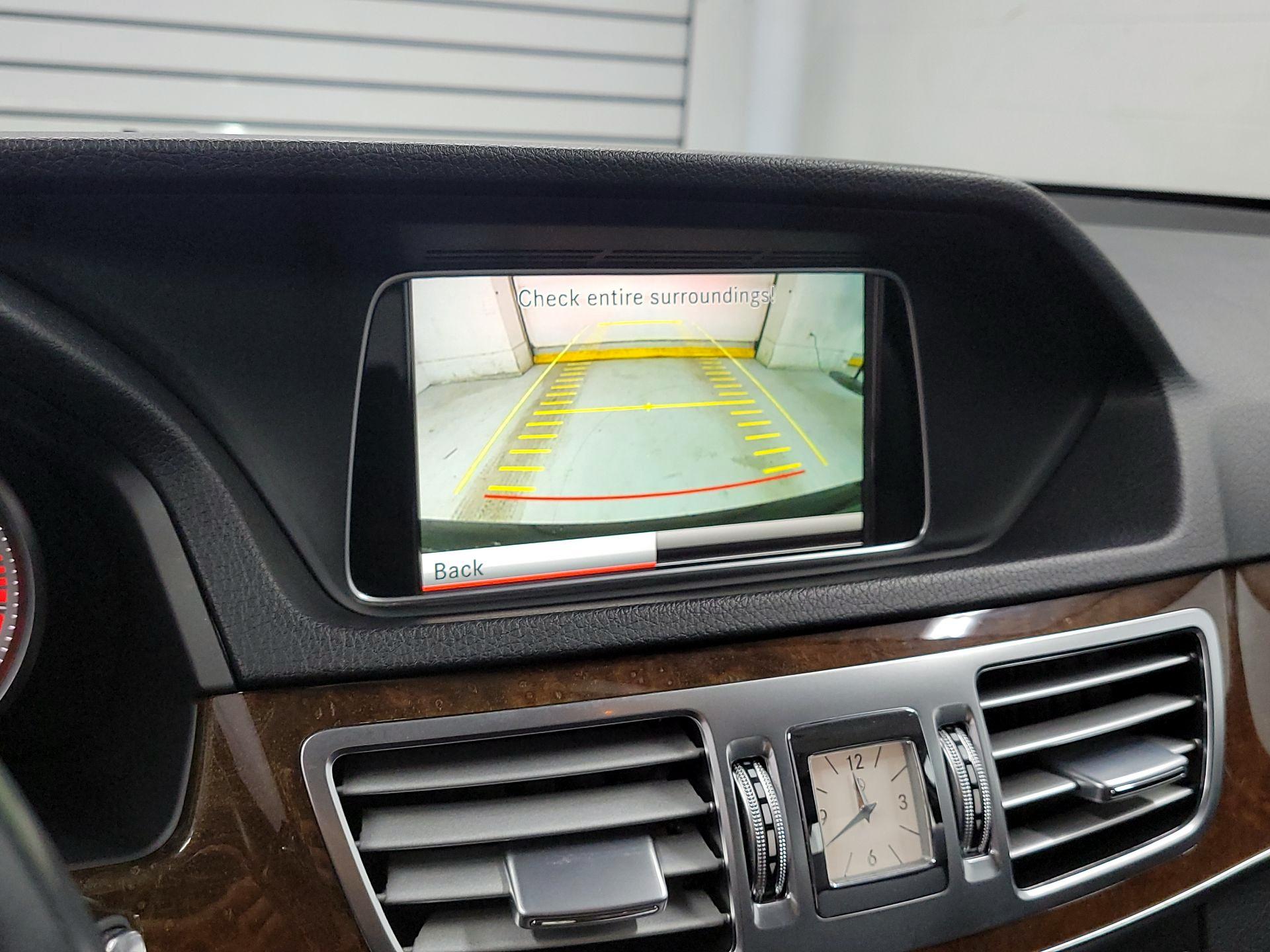 Thumbnail: 2014 Mercedes-Benz E-Class - 14