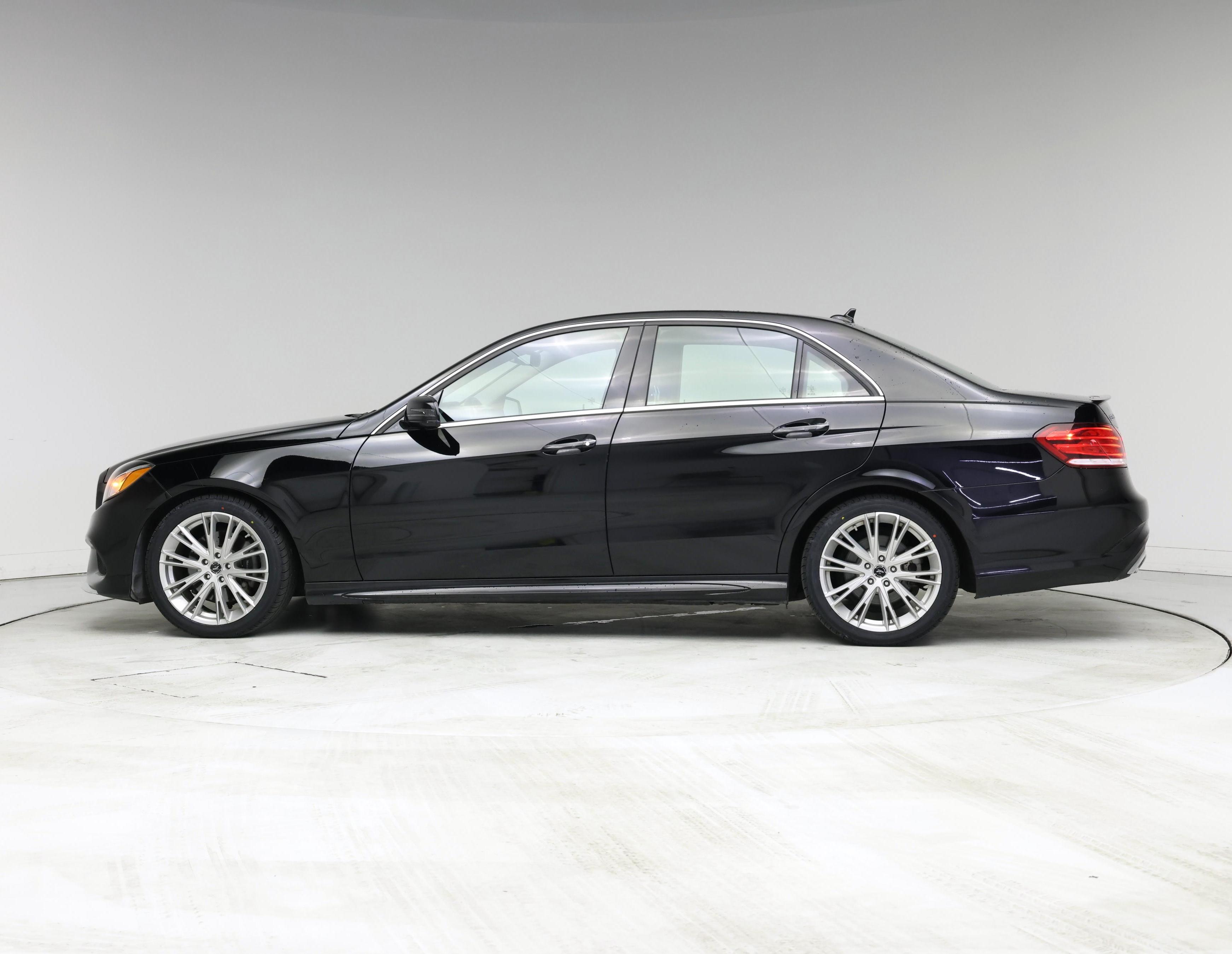 Thumbnail: 2014 Mercedes-Benz E-Class - 3