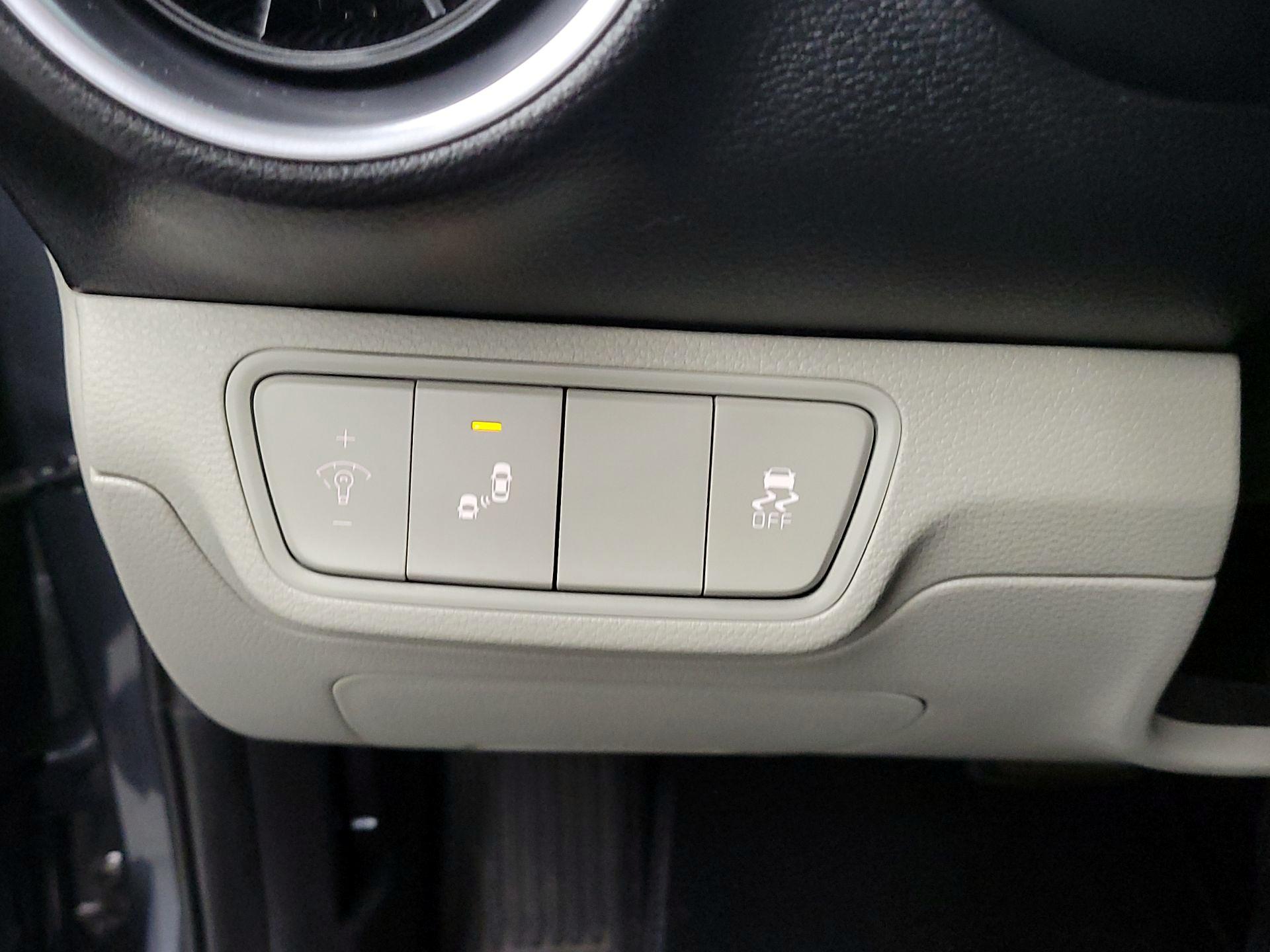 Thumbnail: 2023 Kia Forte - 13