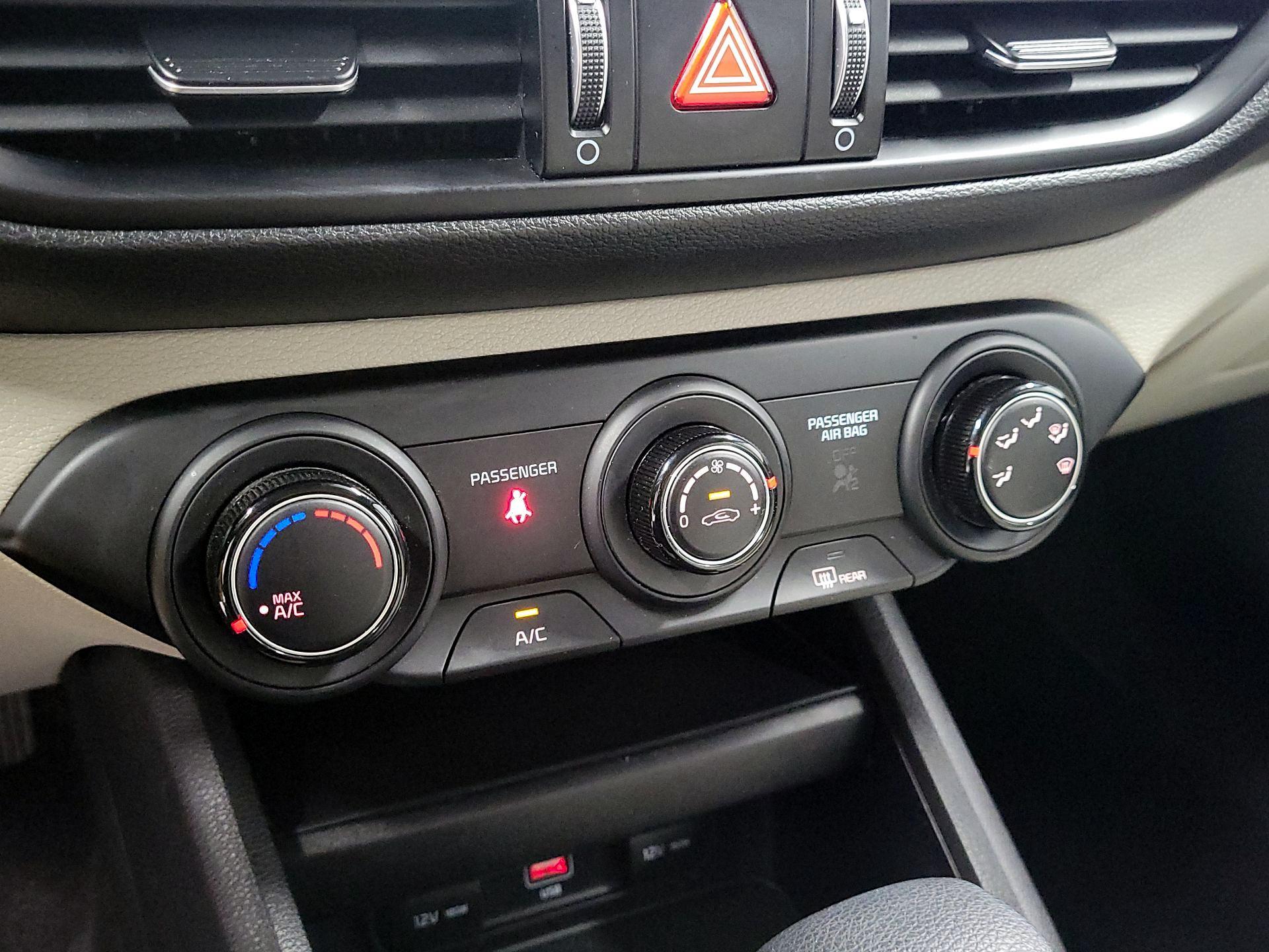 Thumbnail: 2023 Kia Forte - 16