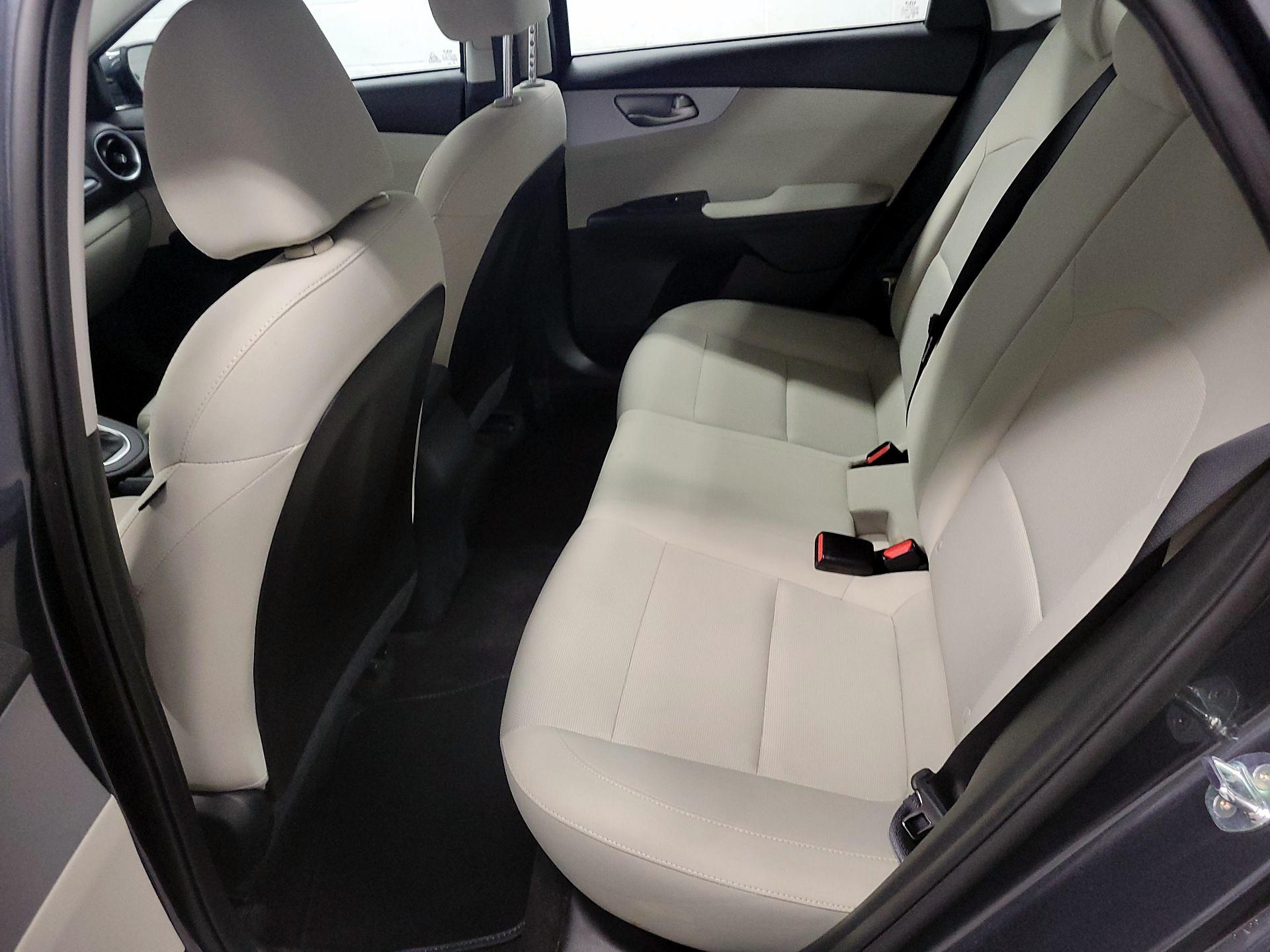 Thumbnail: 2023 Kia Forte - 18