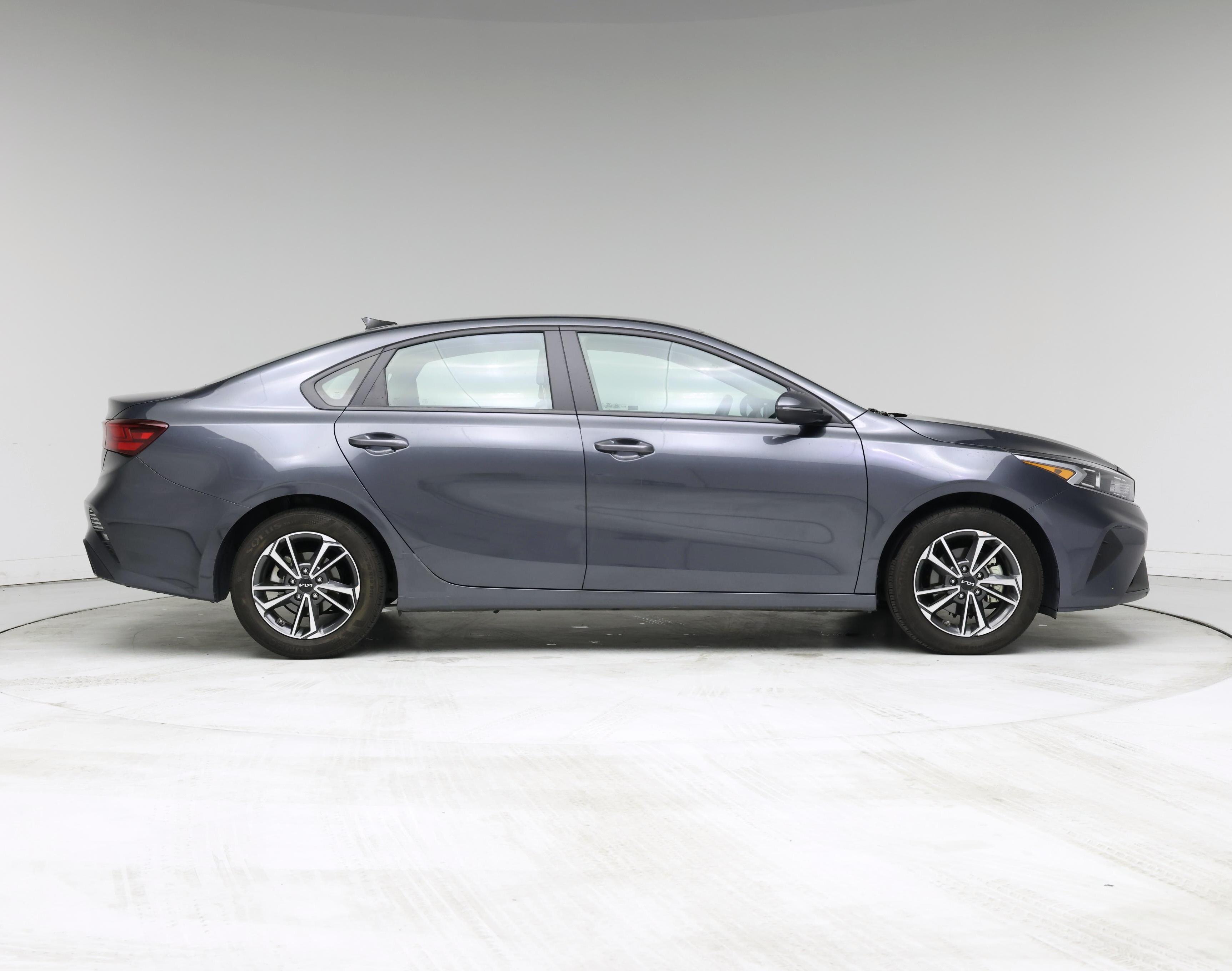 Thumbnail: 2023 Kia Forte - 7