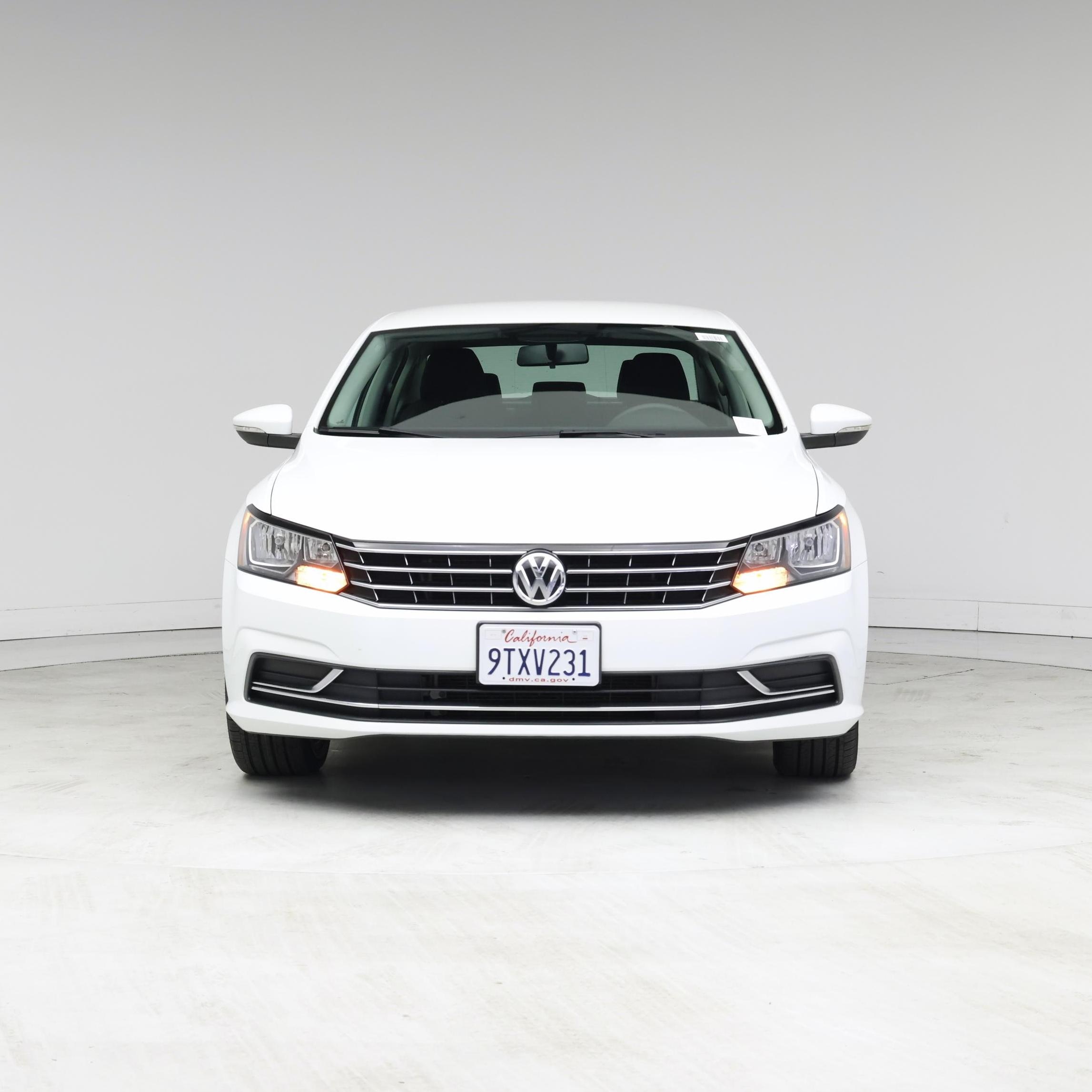 Thumbnail: 2016 Volkswagen Passat - 5